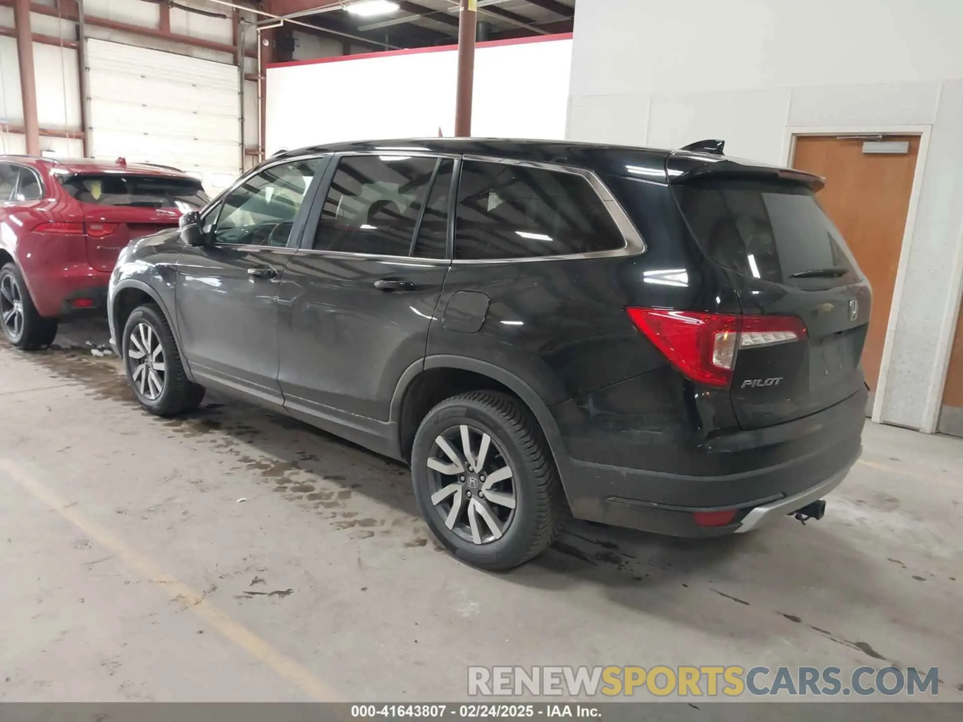 3 Photograph of a damaged car 5FNYF6H5XKB067858 HONDA PILOT 2019