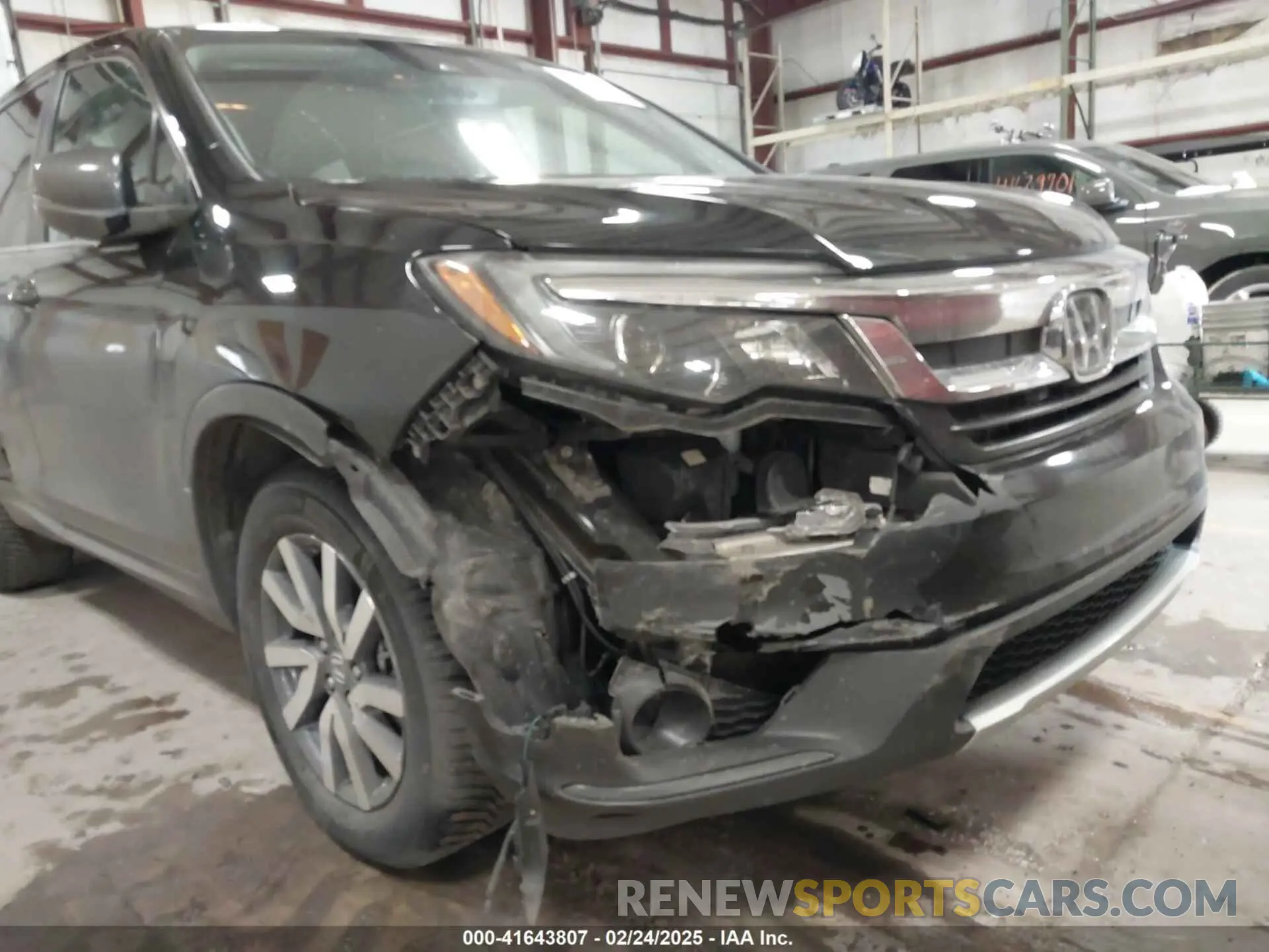 6 Photograph of a damaged car 5FNYF6H5XKB067858 HONDA PILOT 2019
