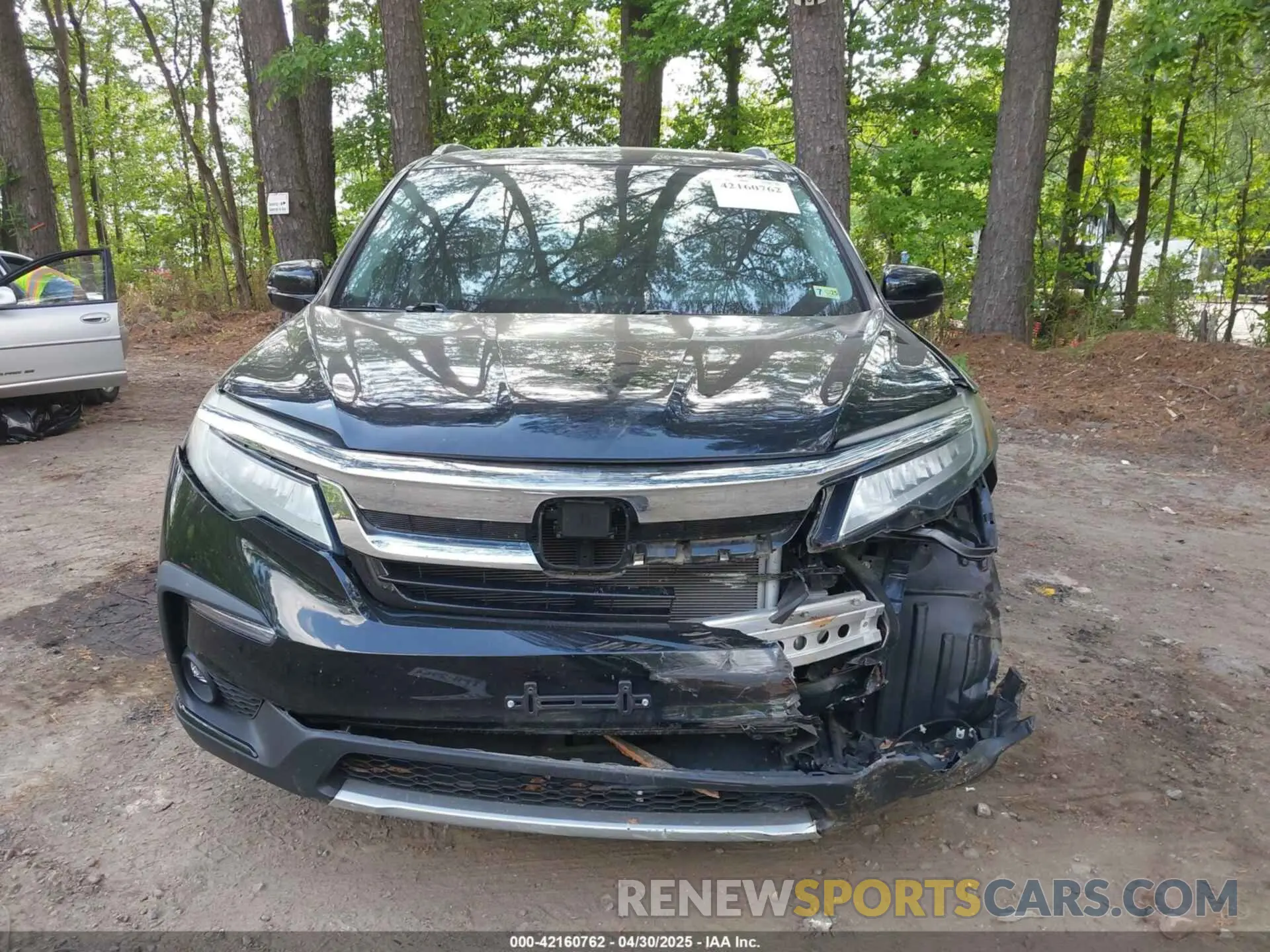 12 Photograph of a damaged car 5FNYF6H60KB030990 HONDA PILOT 2019