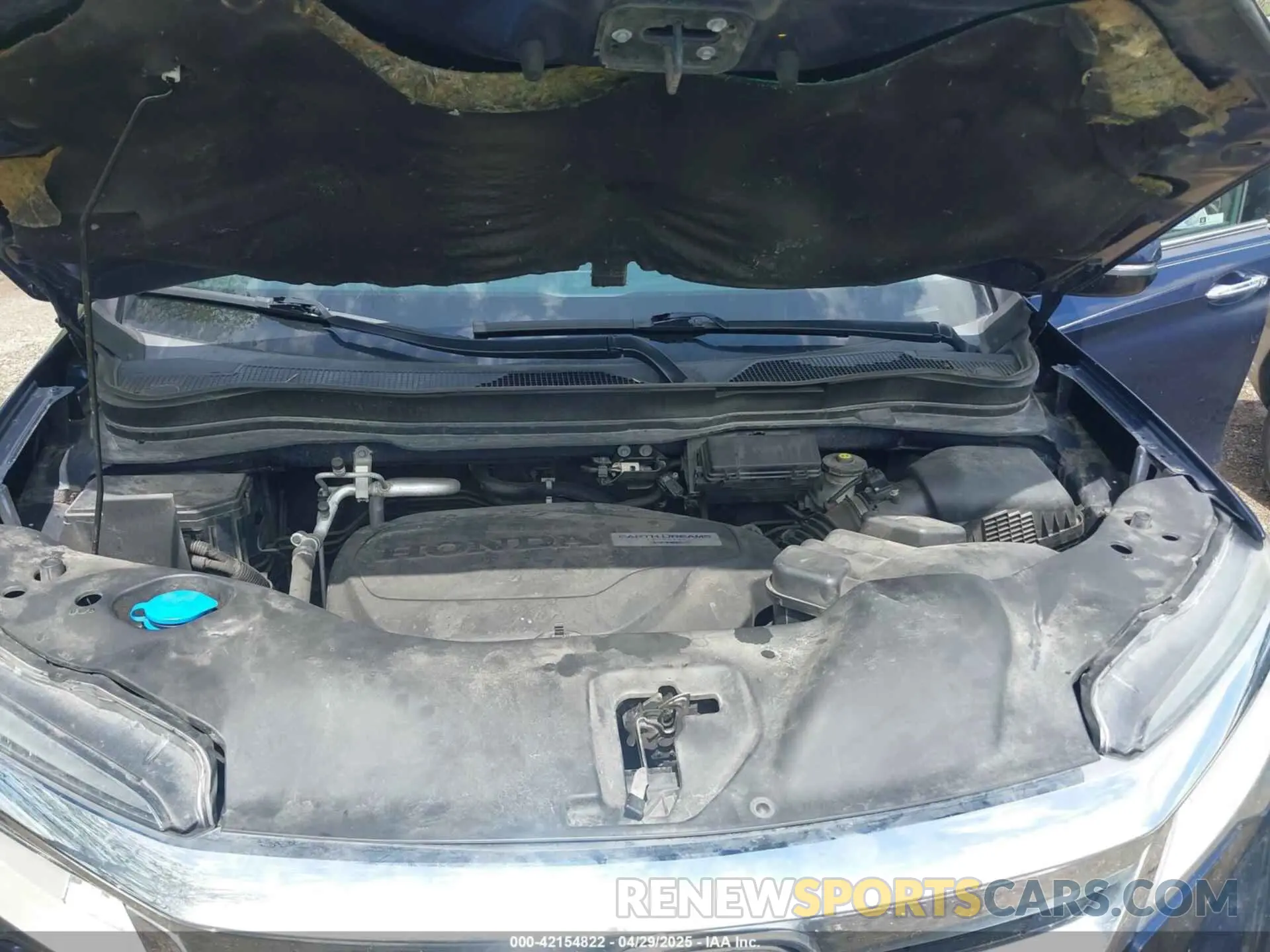 10 Photograph of a damaged car 5FNYF6H63KB000365 HONDA PILOT 2019