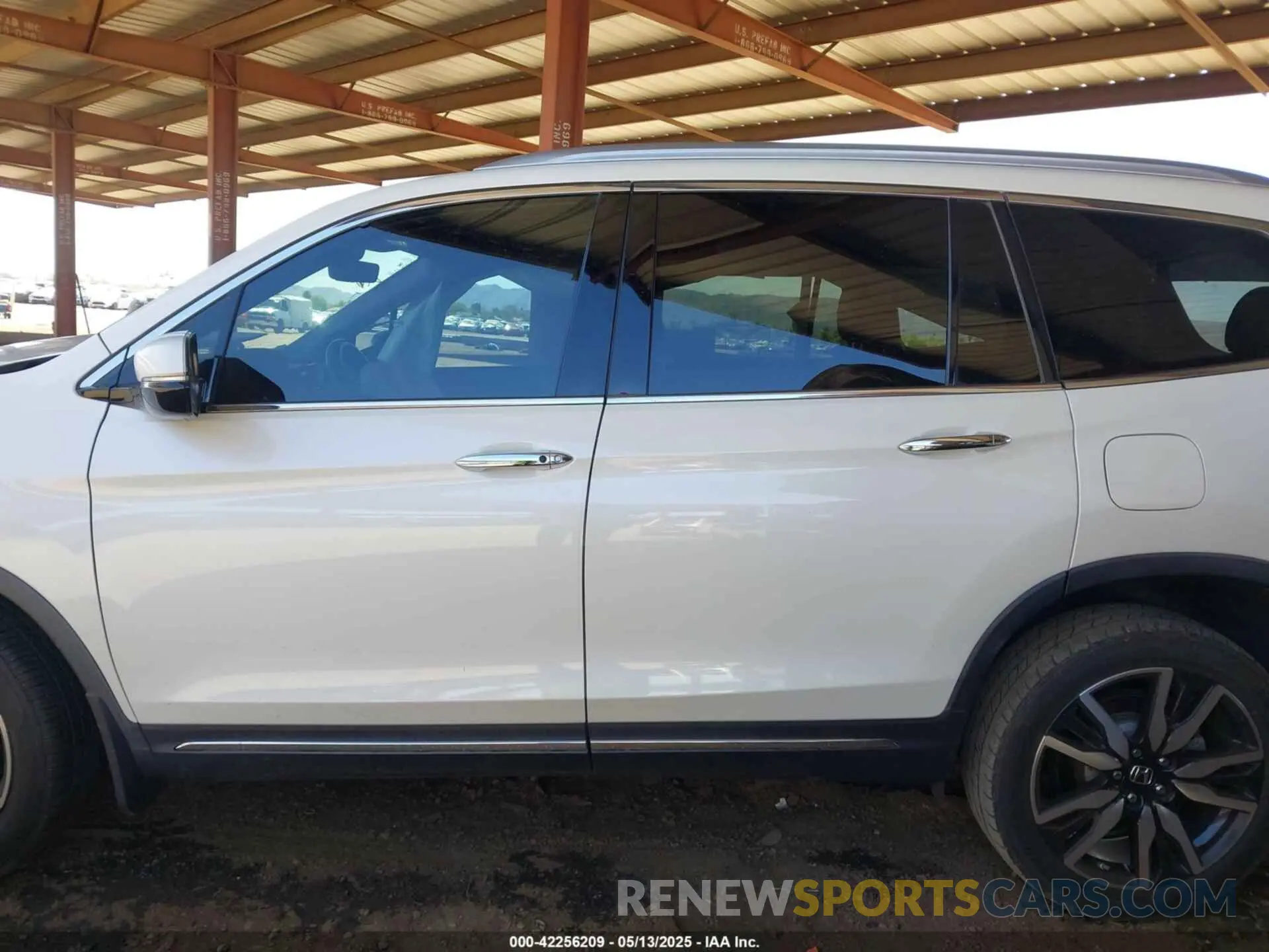 14 Photograph of a damaged car 5FNYF6H63KB074028 HONDA PILOT 2019