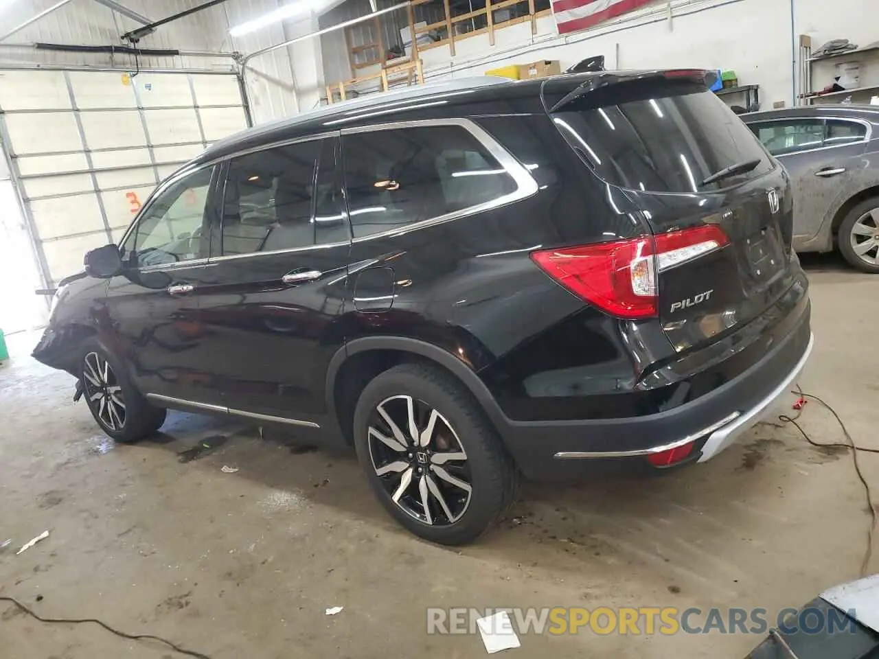 2 Photograph of a damaged car 5FNYF6H65KB092806 HONDA PILOT 2019