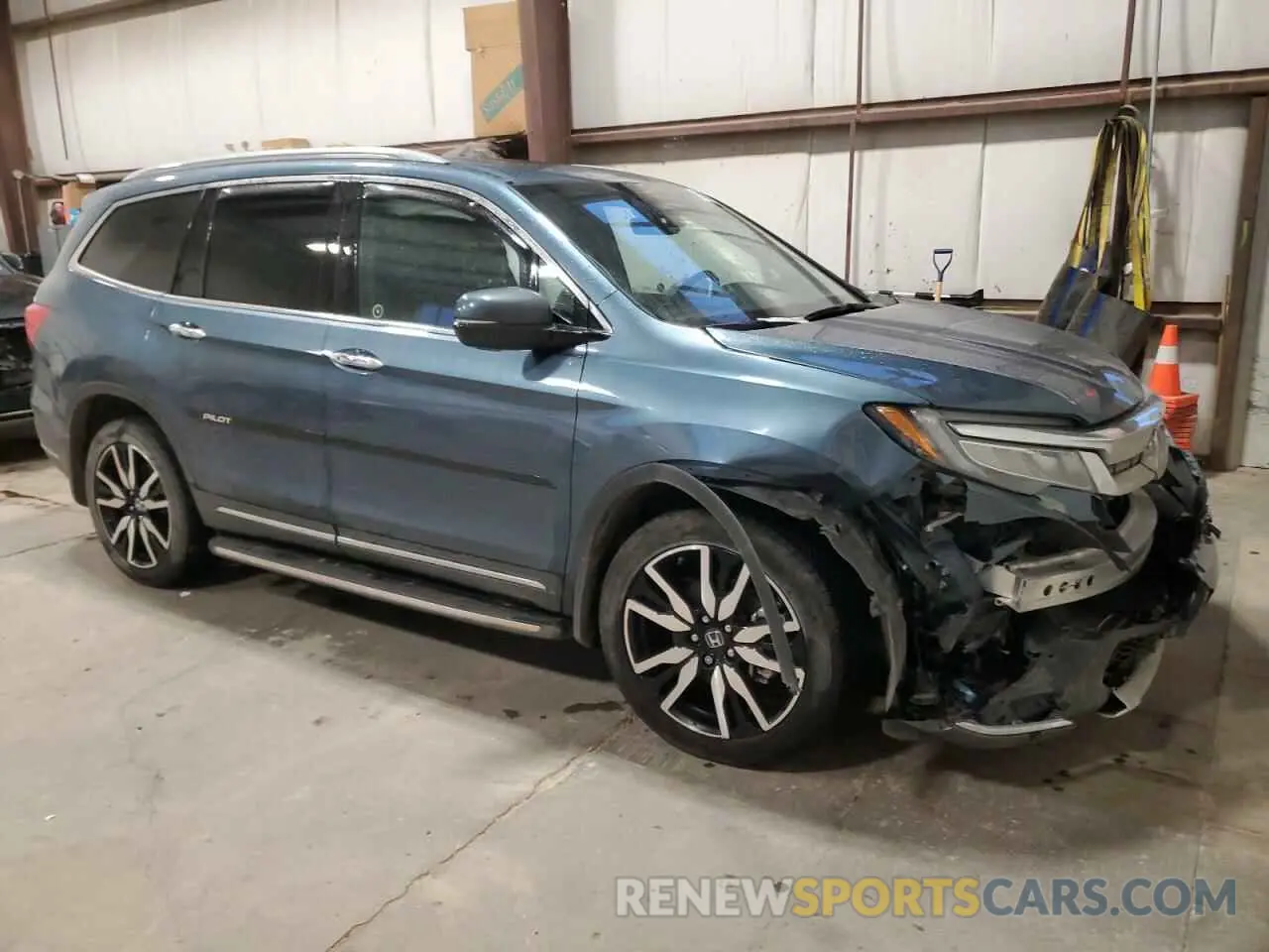 4 Photograph of a damaged car 5FNYF6H68KB502501 HONDA PILOT 2019