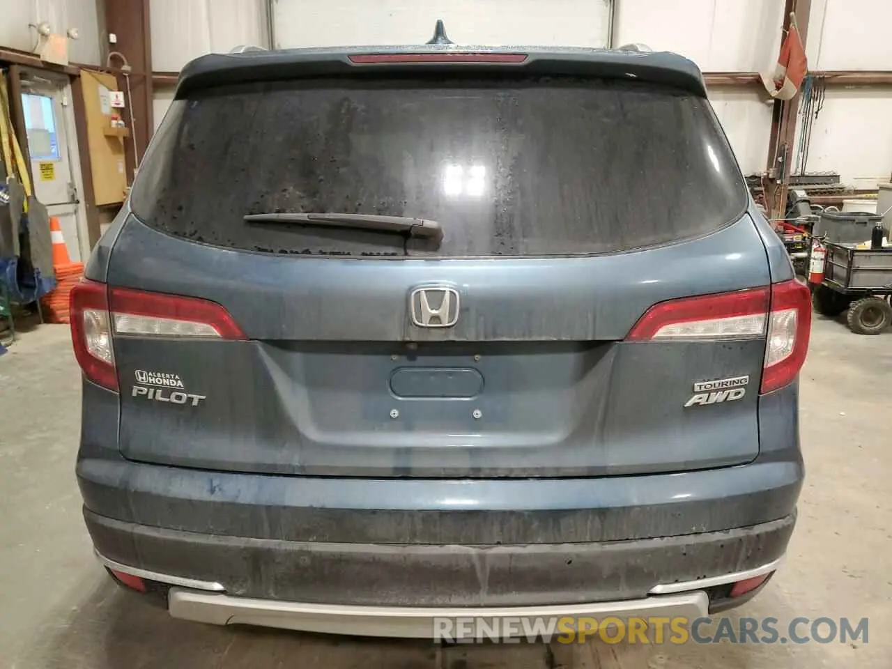 6 Photograph of a damaged car 5FNYF6H68KB502501 HONDA PILOT 2019