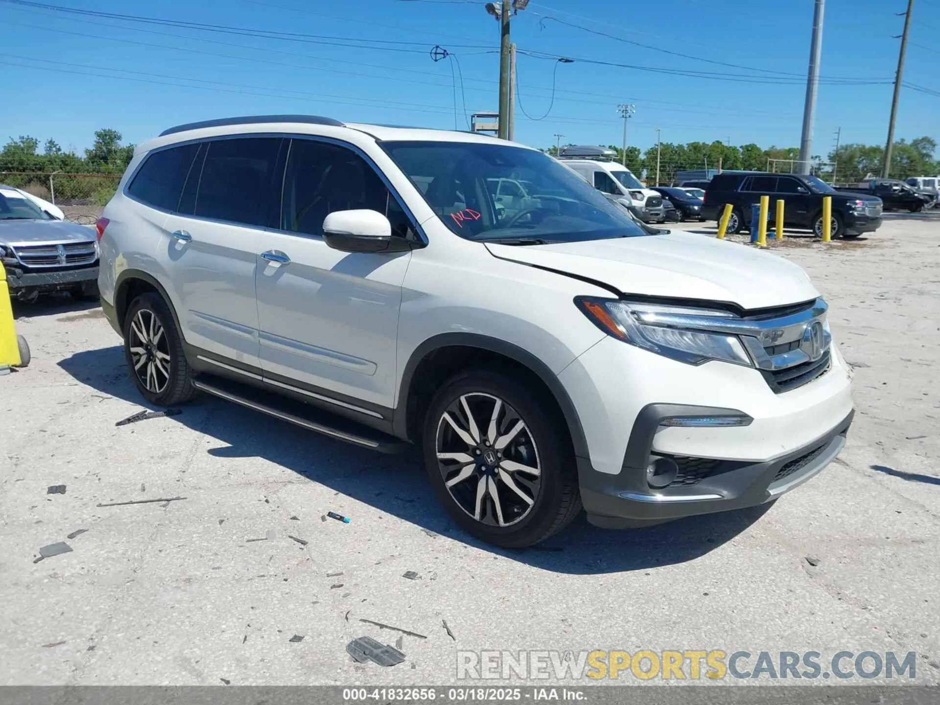 1 Photograph of a damaged car 5FNYF6H69KB067178 HONDA PILOT 2019