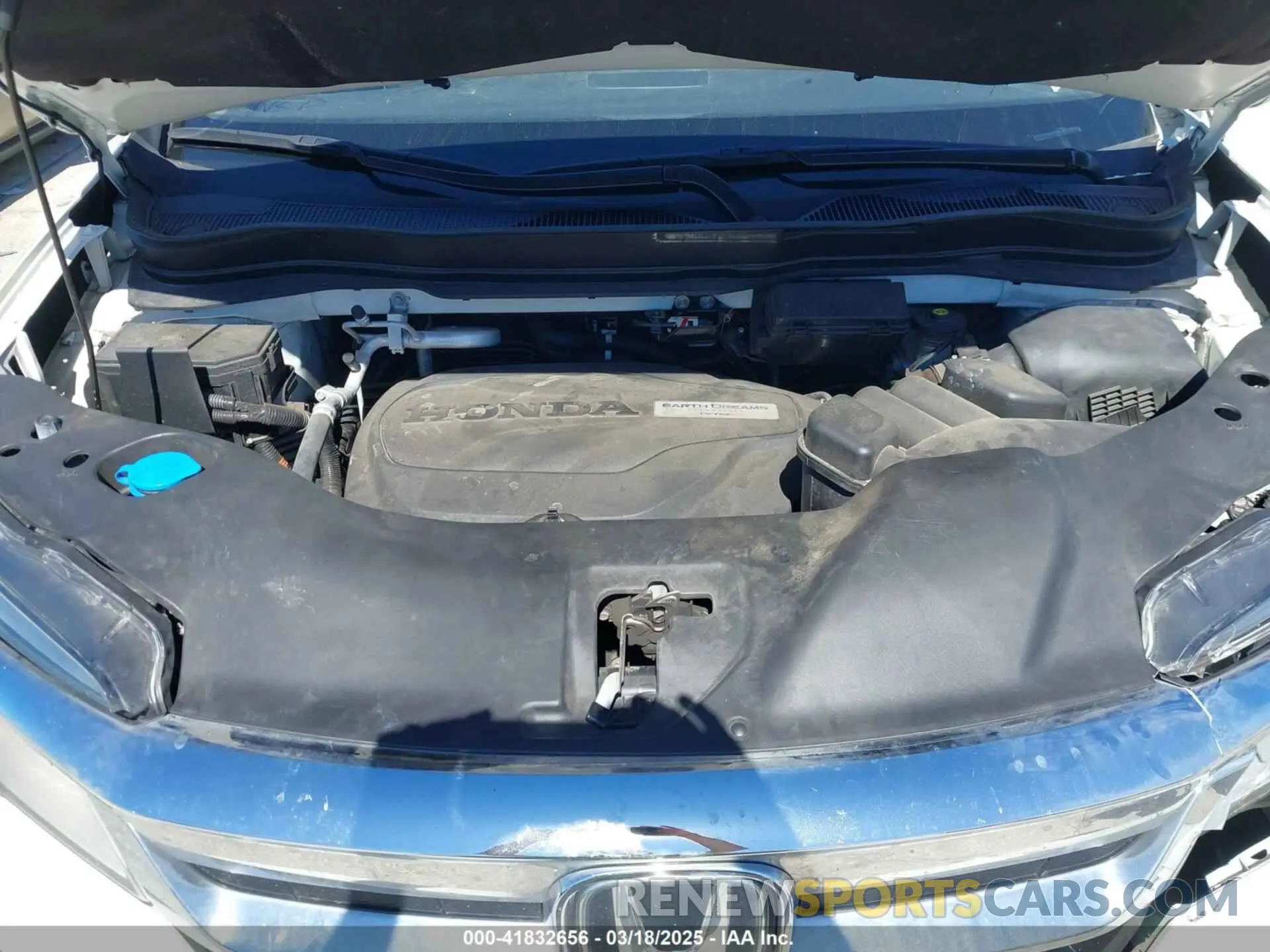 10 Photograph of a damaged car 5FNYF6H69KB067178 HONDA PILOT 2019