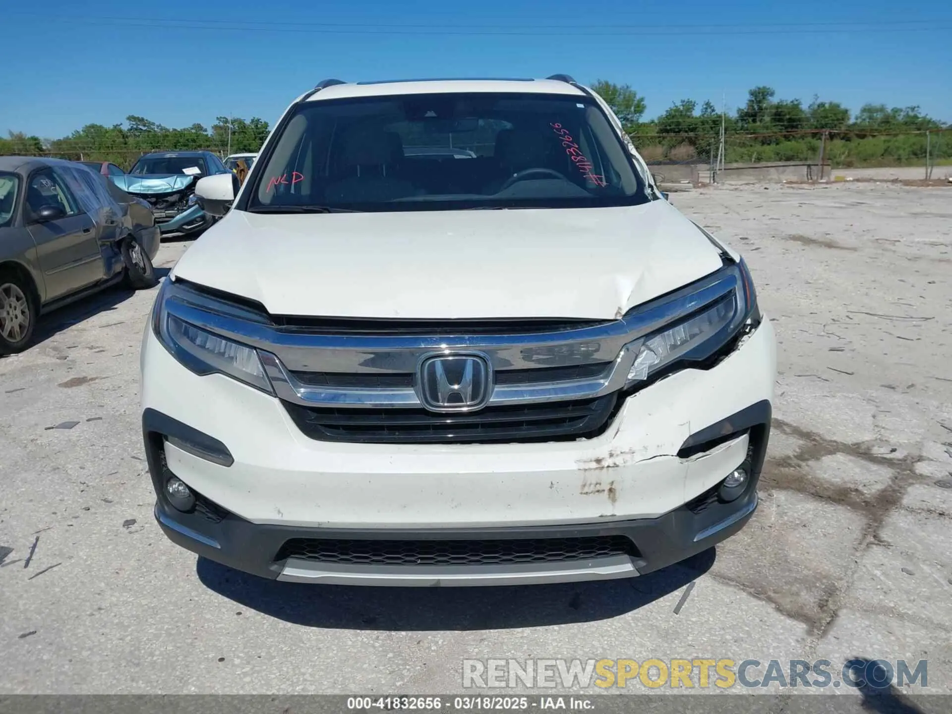 12 Photograph of a damaged car 5FNYF6H69KB067178 HONDA PILOT 2019