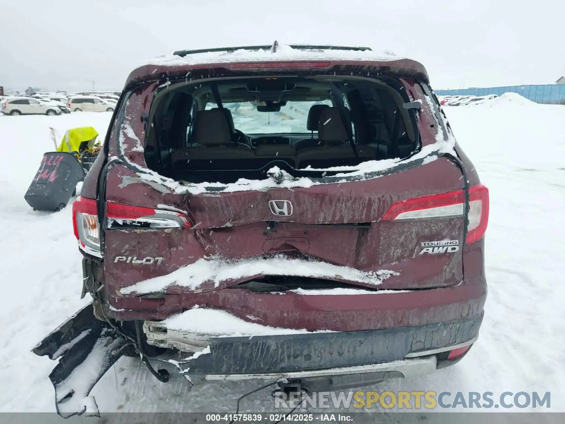 16 Photograph of a damaged car 5FNYF6H95KB036374 HONDA PILOT 2019