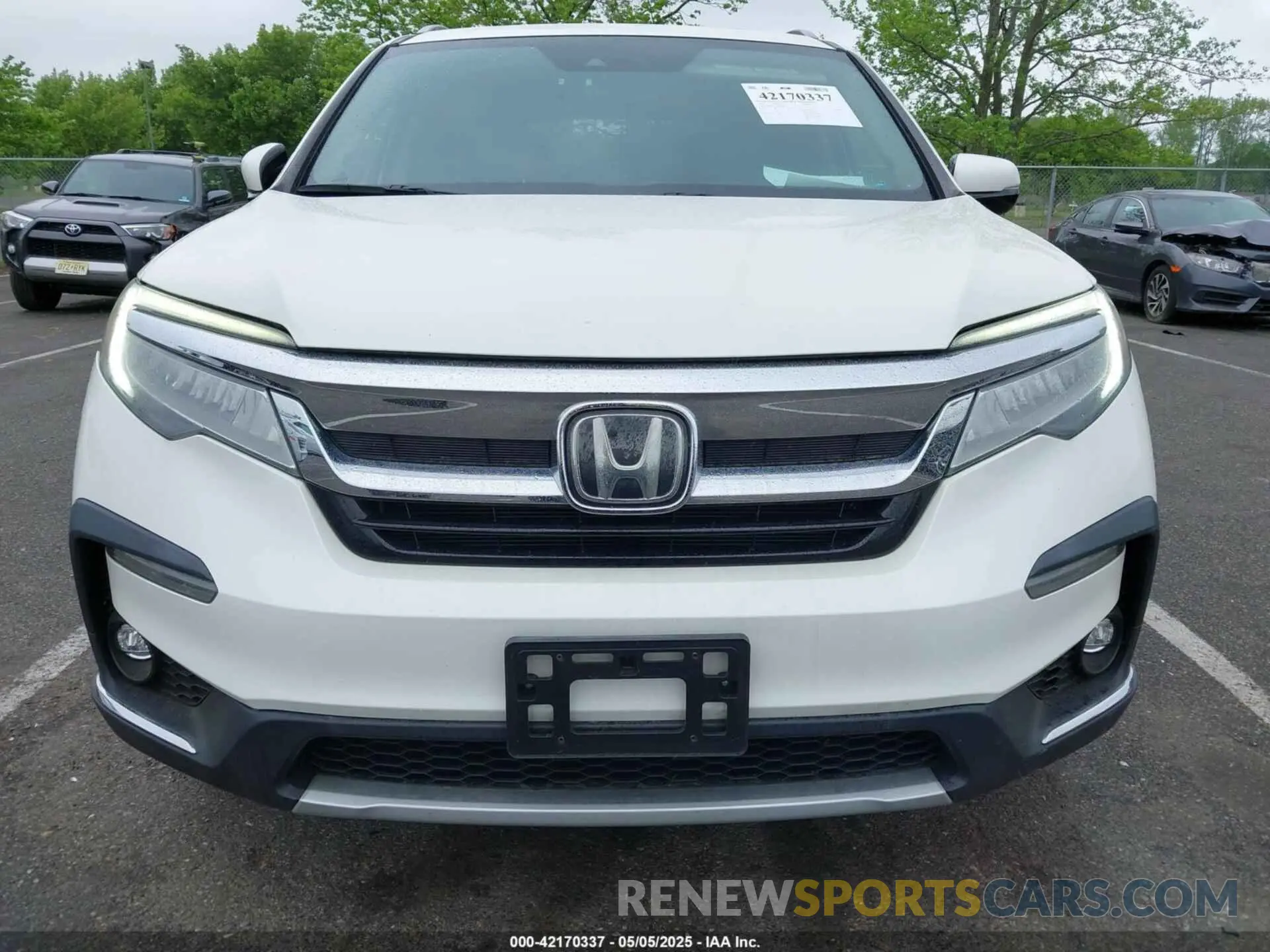 12 Photograph of a damaged car 5FNYF6H96KB000824 HONDA PILOT 2019