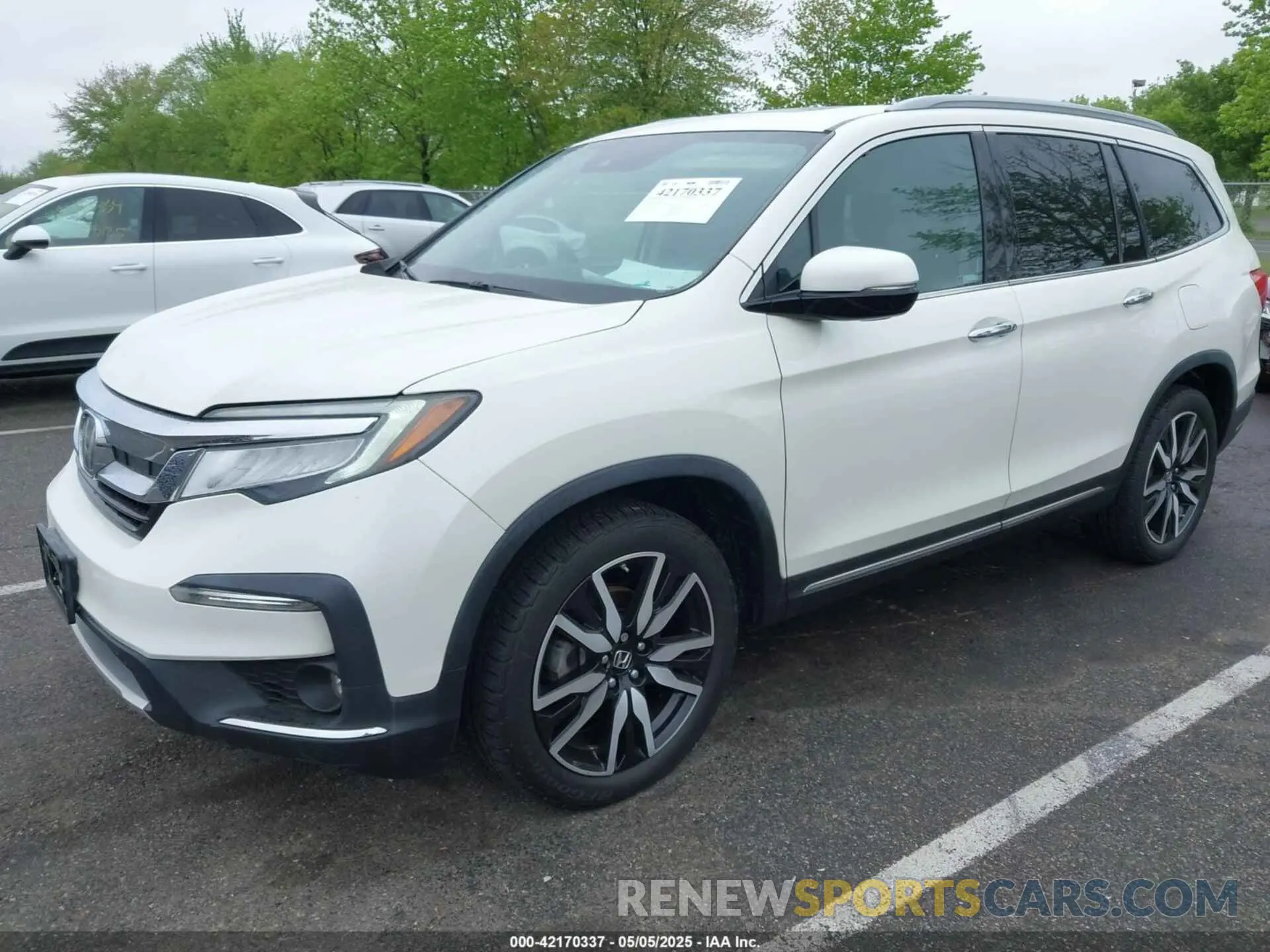2 Photograph of a damaged car 5FNYF6H96KB000824 HONDA PILOT 2019