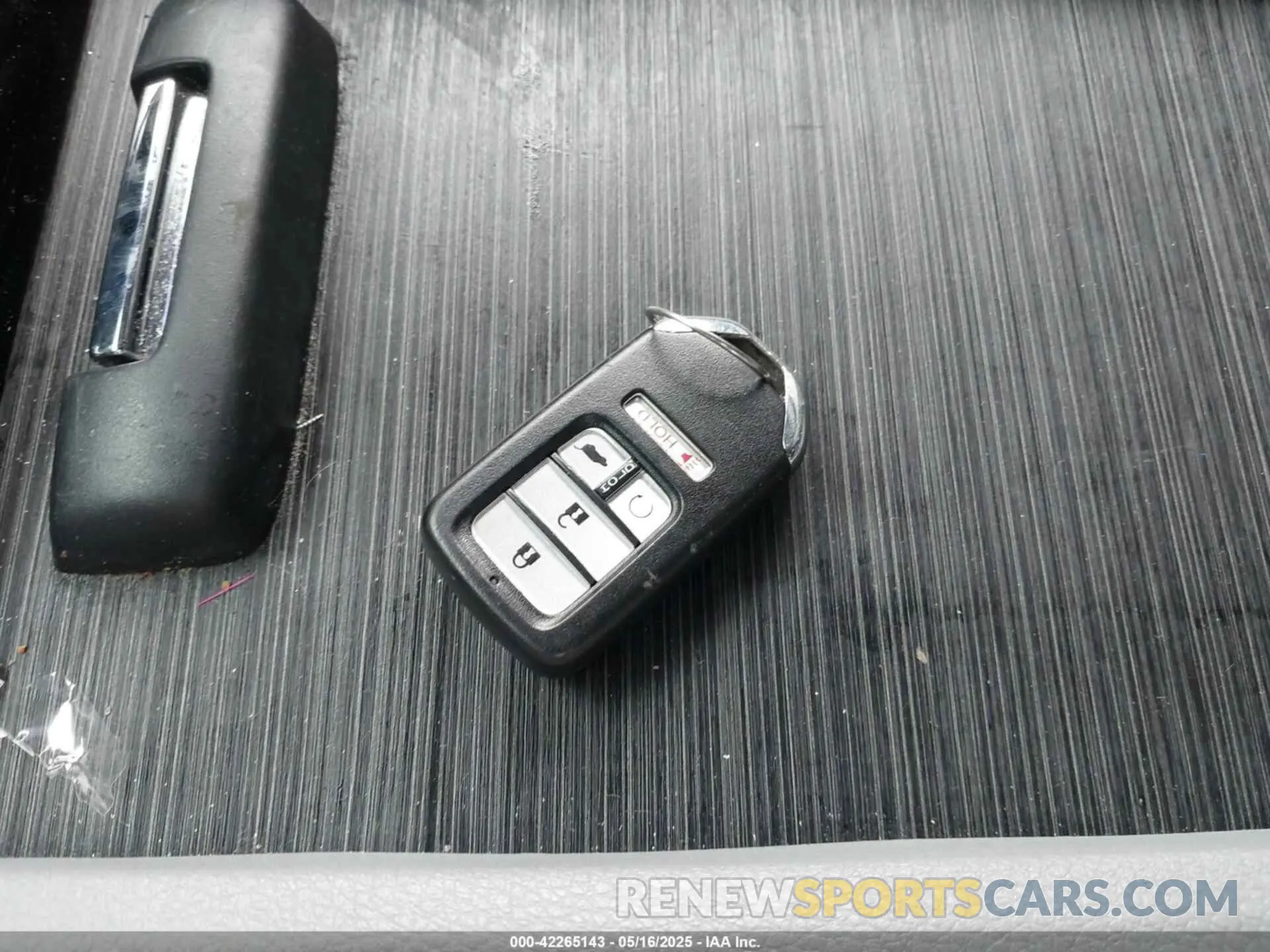 11 Photograph of a damaged car 5FNYF6H97KB013002 HONDA PILOT 2019