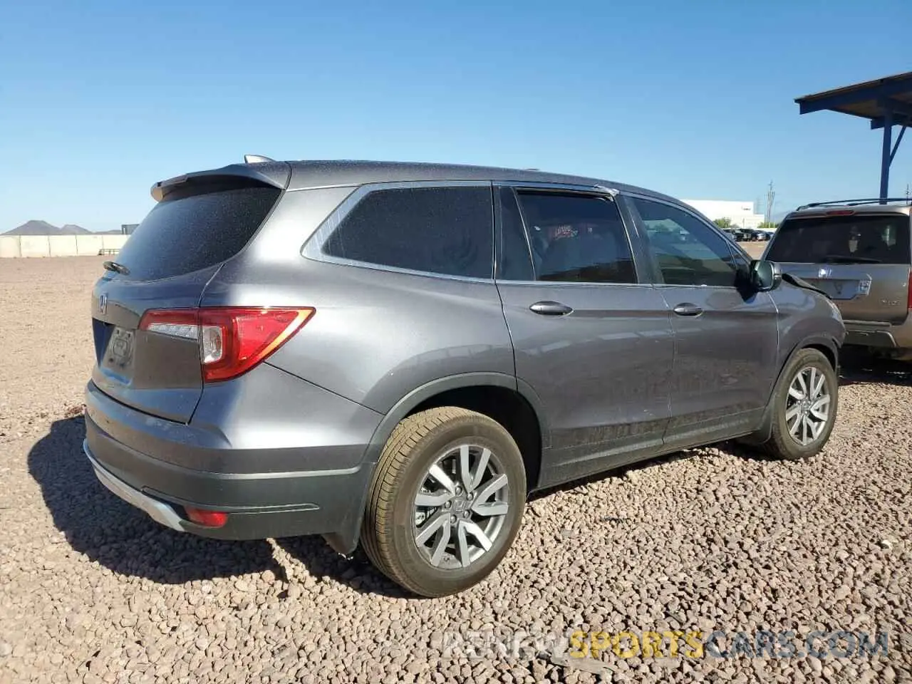 3 Photograph of a damaged car 5FNYF5H33LB021119 HONDA PILOT 2020