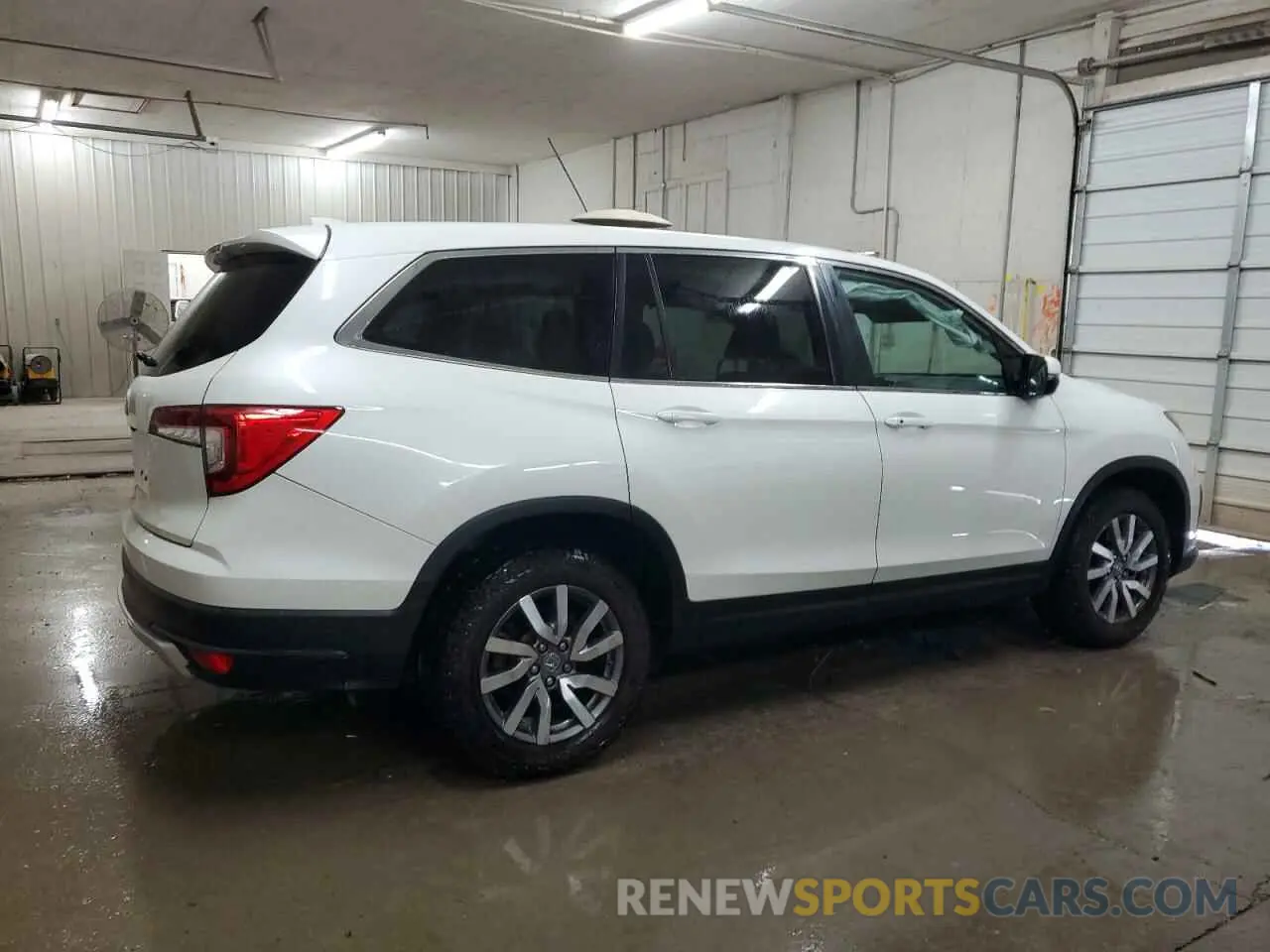 3 Photograph of a damaged car 5FNYF5H35LB022482 HONDA PILOT 2020