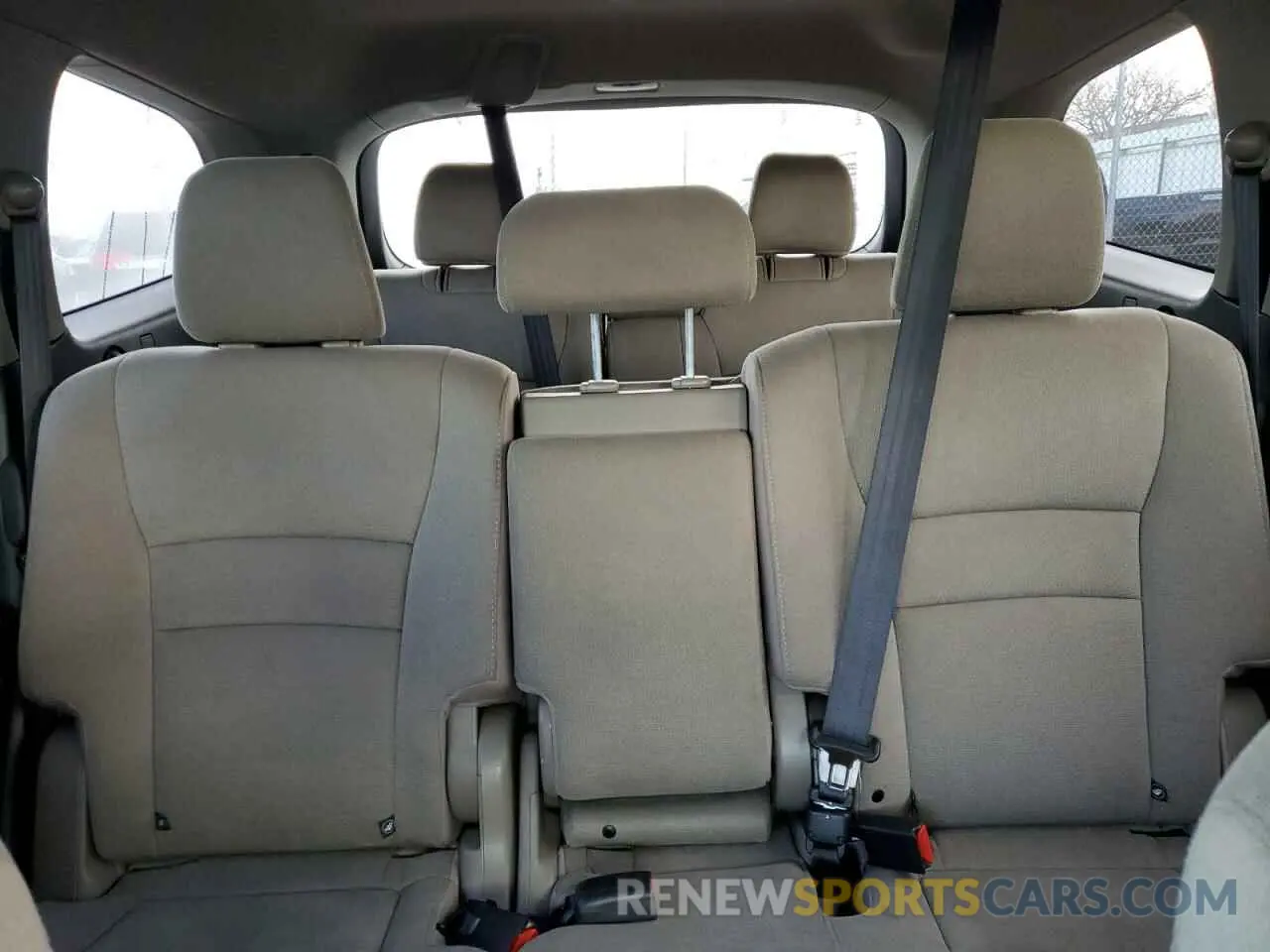 10 Photograph of a damaged car 5FNYF5H37LB024525 HONDA PILOT 2020