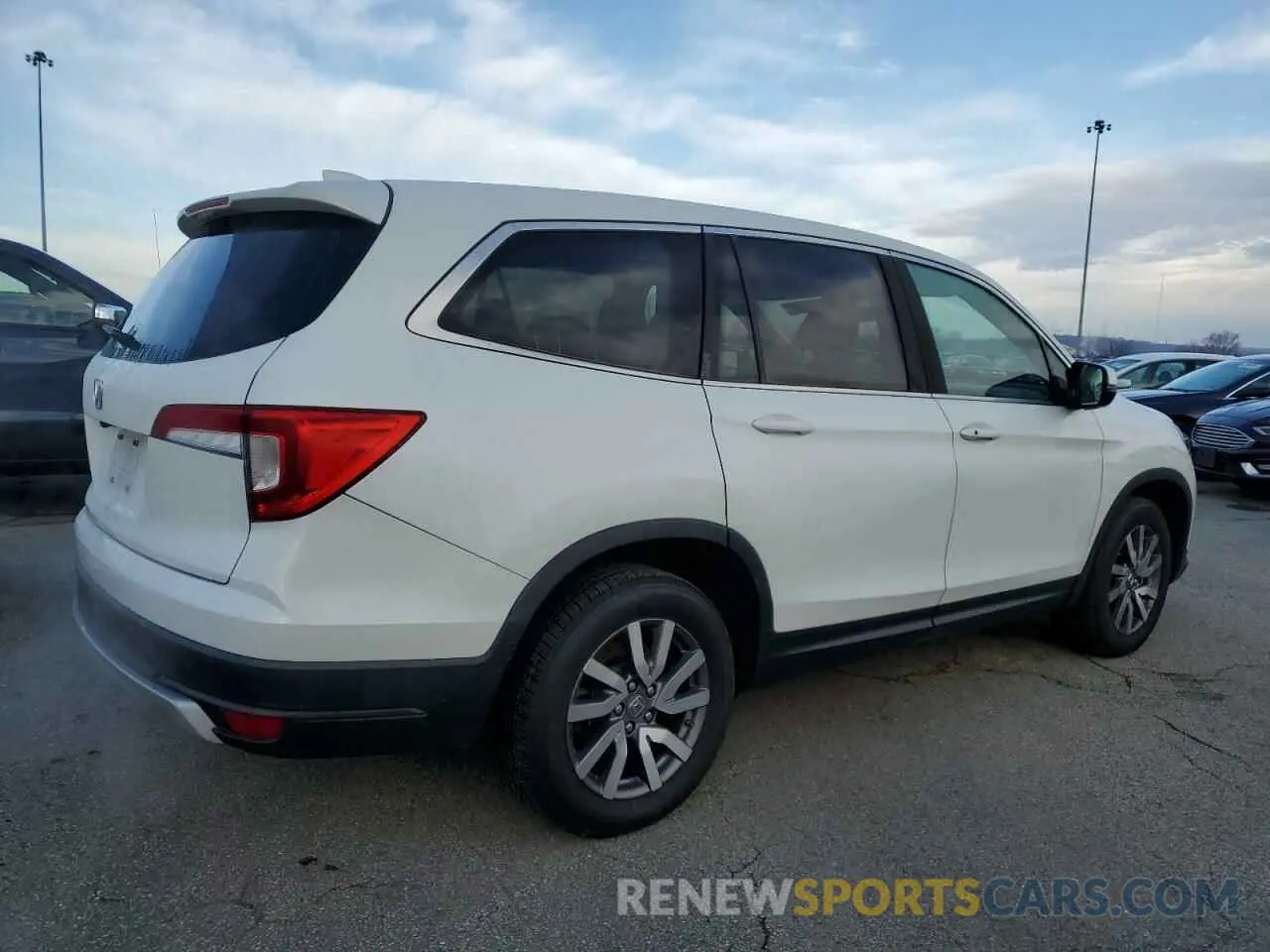 3 Photograph of a damaged car 5FNYF5H37LB024525 HONDA PILOT 2020