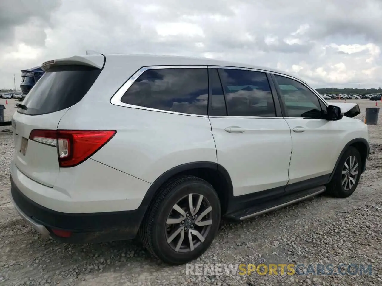 3 Фотография поврежденного автомобиля 5FNYF5H47LB003795 HONDA PILOT 2020