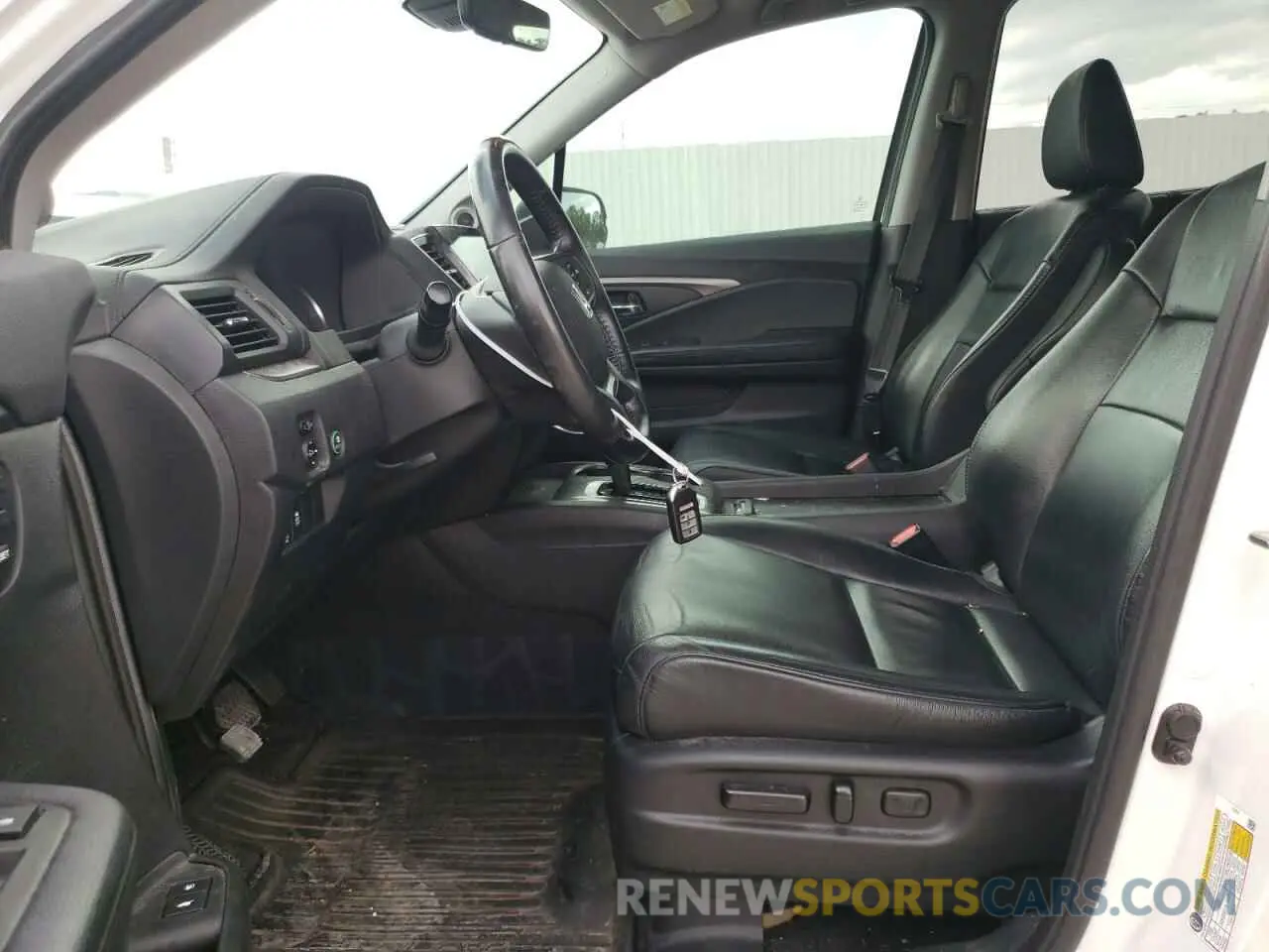 7 Фотография поврежденного автомобиля 5FNYF5H47LB003795 HONDA PILOT 2020