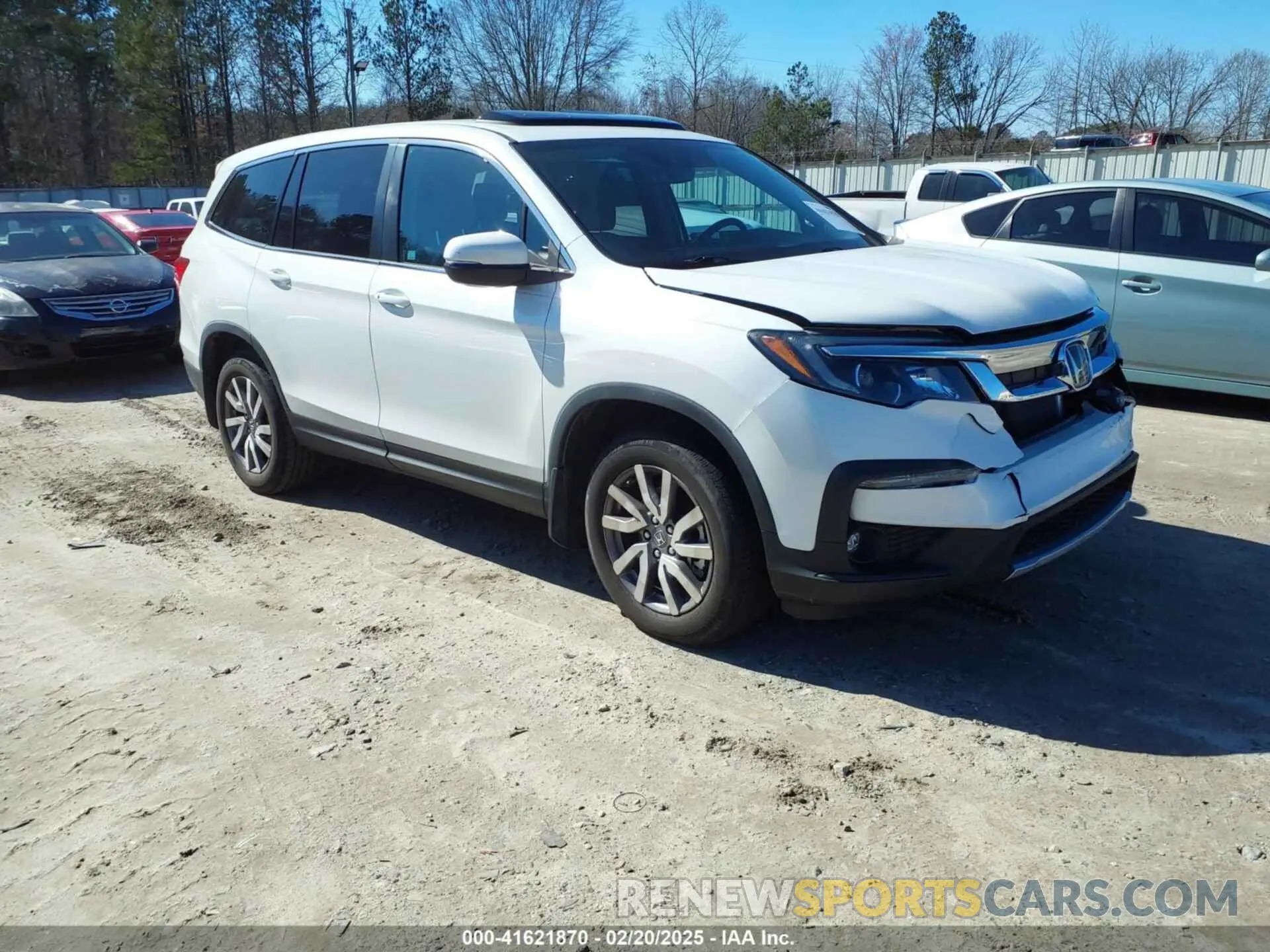 1 Photograph of a damaged car 5FNYF5H53LB003768 HONDA PILOT 2020