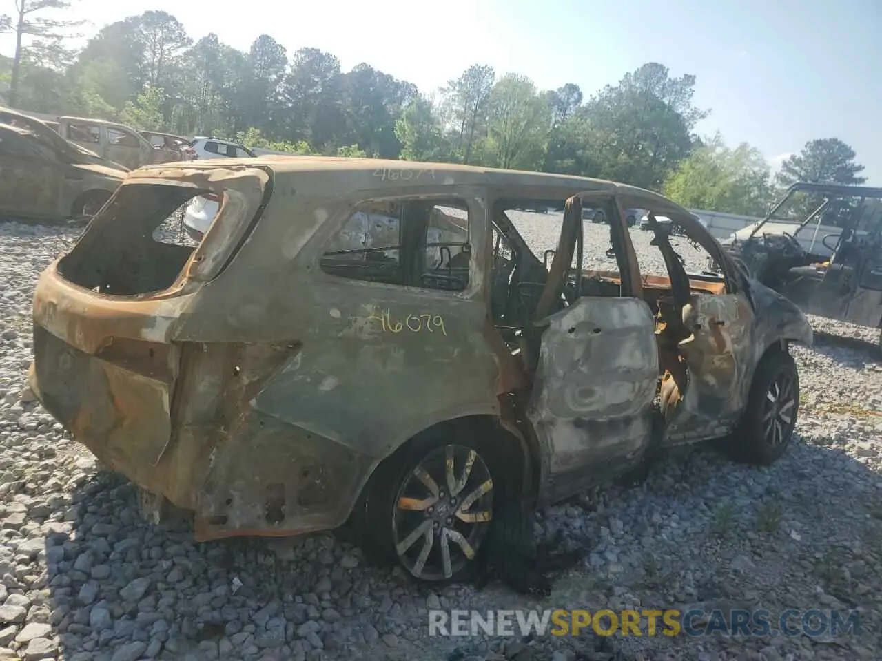 3 Photograph of a damaged car 5FNYF5H54LB010406 HONDA PILOT 2020