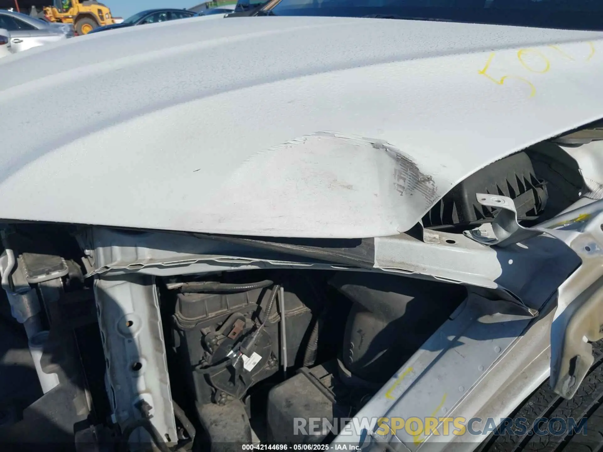 18 Photograph of a damaged car 5FNYF5H57LB008441 HONDA PILOT 2020