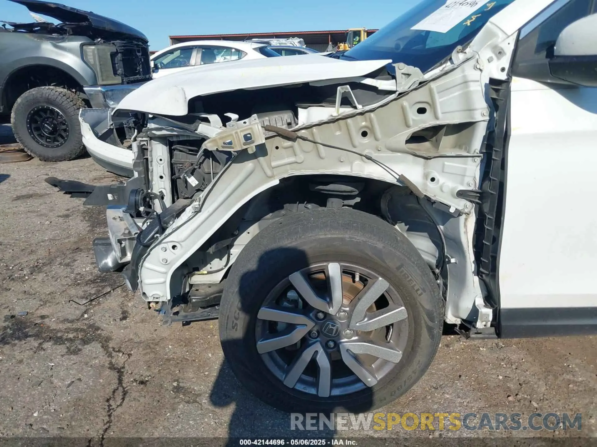 22 Photograph of a damaged car 5FNYF5H57LB008441 HONDA PILOT 2020