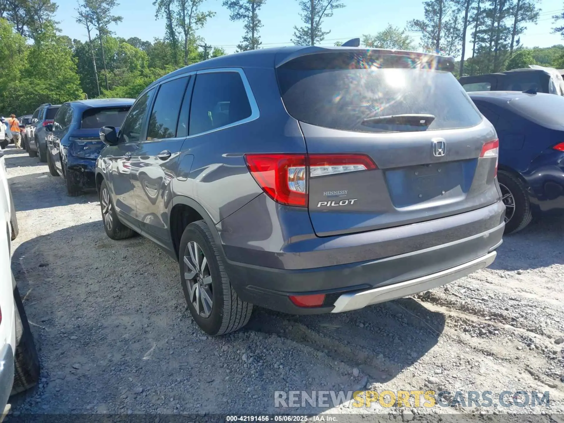 3 Фотография поврежденного автомобиля 5FNYF5H58LB006357 HONDA PILOT 2020