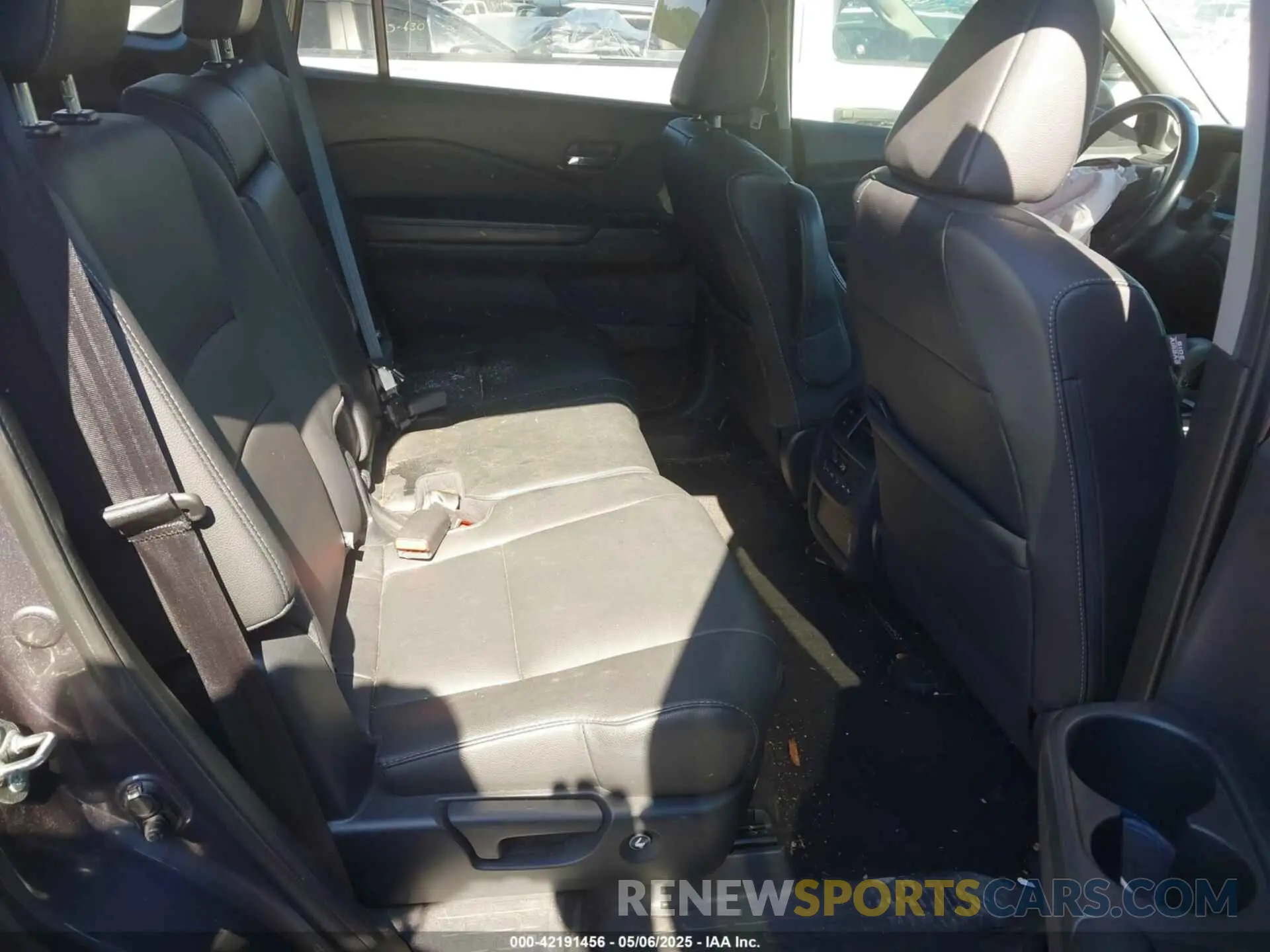 8 Фотография поврежденного автомобиля 5FNYF5H58LB006357 HONDA PILOT 2020