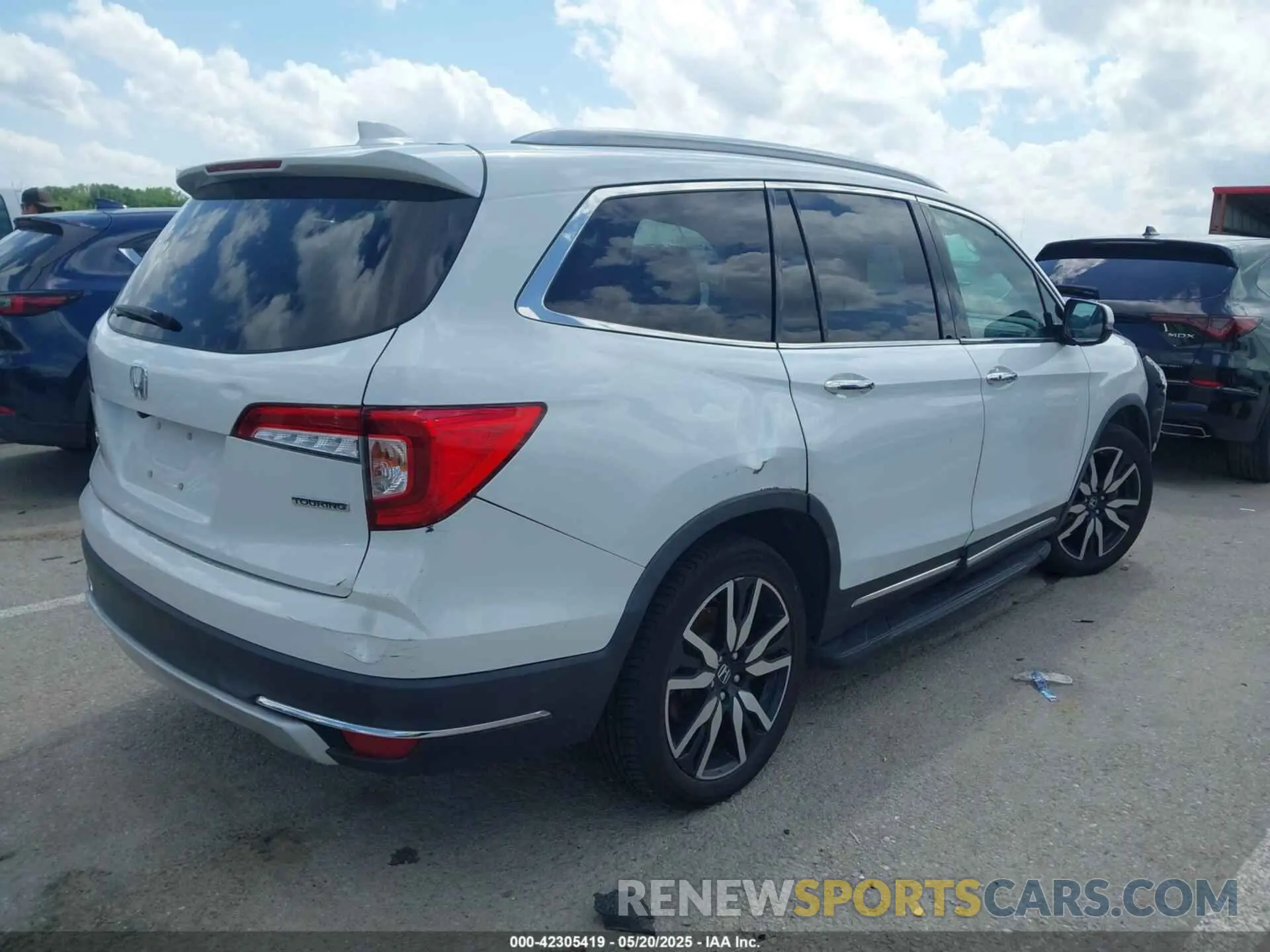 4 Фотография поврежденного автомобиля 5FNYF5H65LB021861 HONDA PILOT 2020