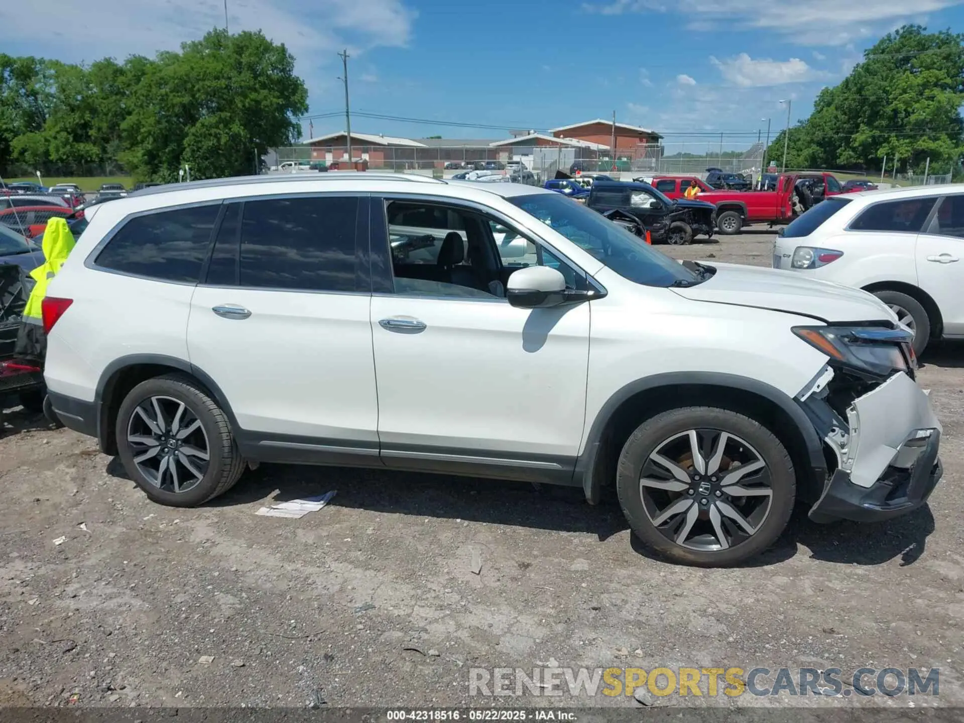 12 Фотография поврежденного автомобиля 5FNYF5H69LB000835 HONDA PILOT 2020