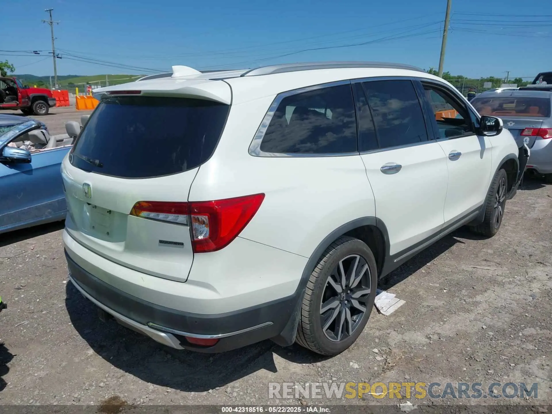 4 Фотография поврежденного автомобиля 5FNYF5H69LB000835 HONDA PILOT 2020