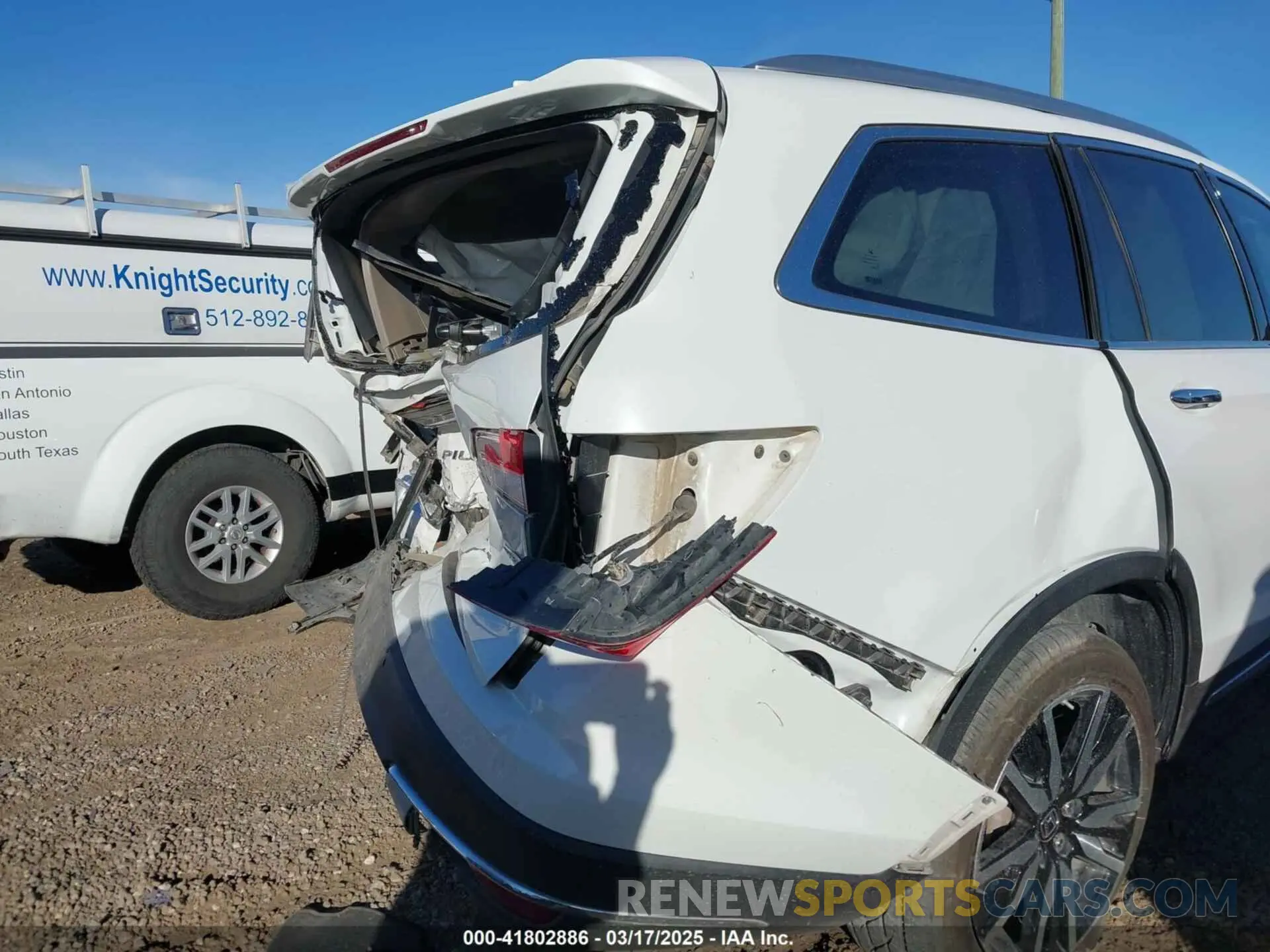 18 Photograph of a damaged car 5FNYF5H6XLB016364 HONDA PILOT 2020