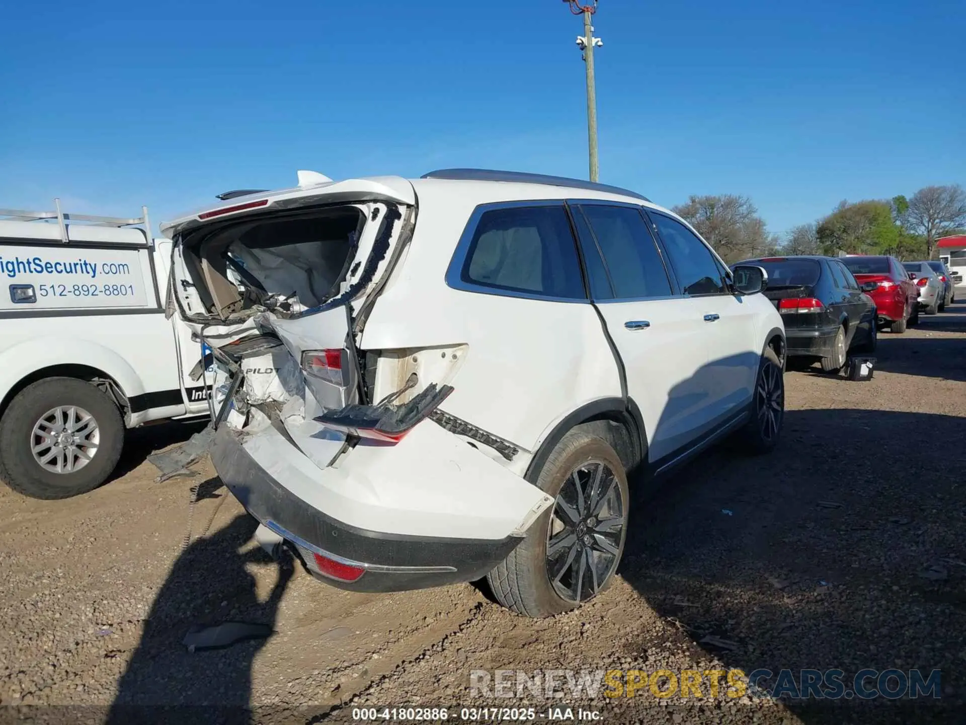 4 Photograph of a damaged car 5FNYF5H6XLB016364 HONDA PILOT 2020