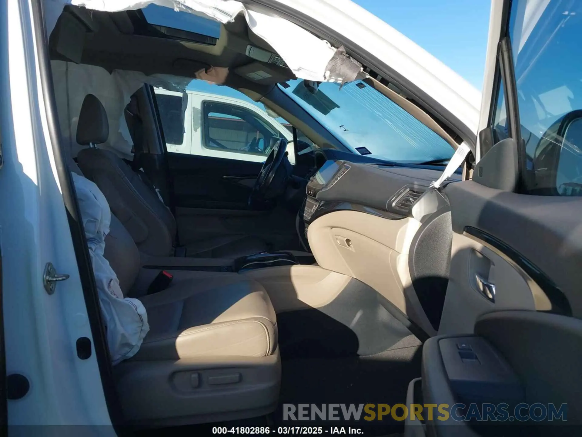 5 Photograph of a damaged car 5FNYF5H6XLB016364 HONDA PILOT 2020