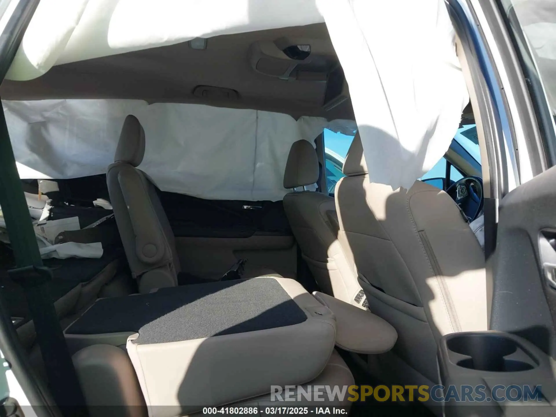 8 Photograph of a damaged car 5FNYF5H6XLB016364 HONDA PILOT 2020