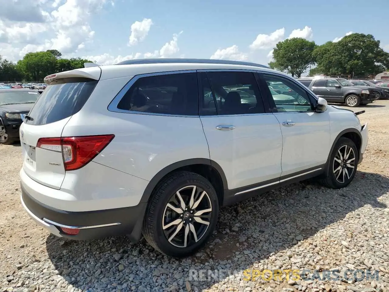 3 Фотография поврежденного автомобиля 5FNYF5H94LB011994 HONDA PILOT 2020
