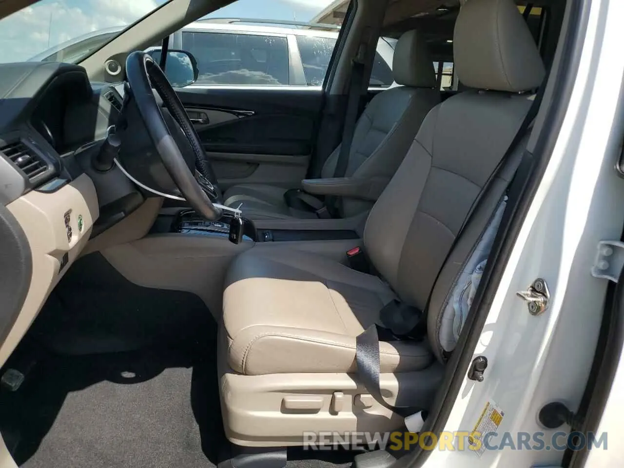7 Фотография поврежденного автомобиля 5FNYF5H94LB011994 HONDA PILOT 2020