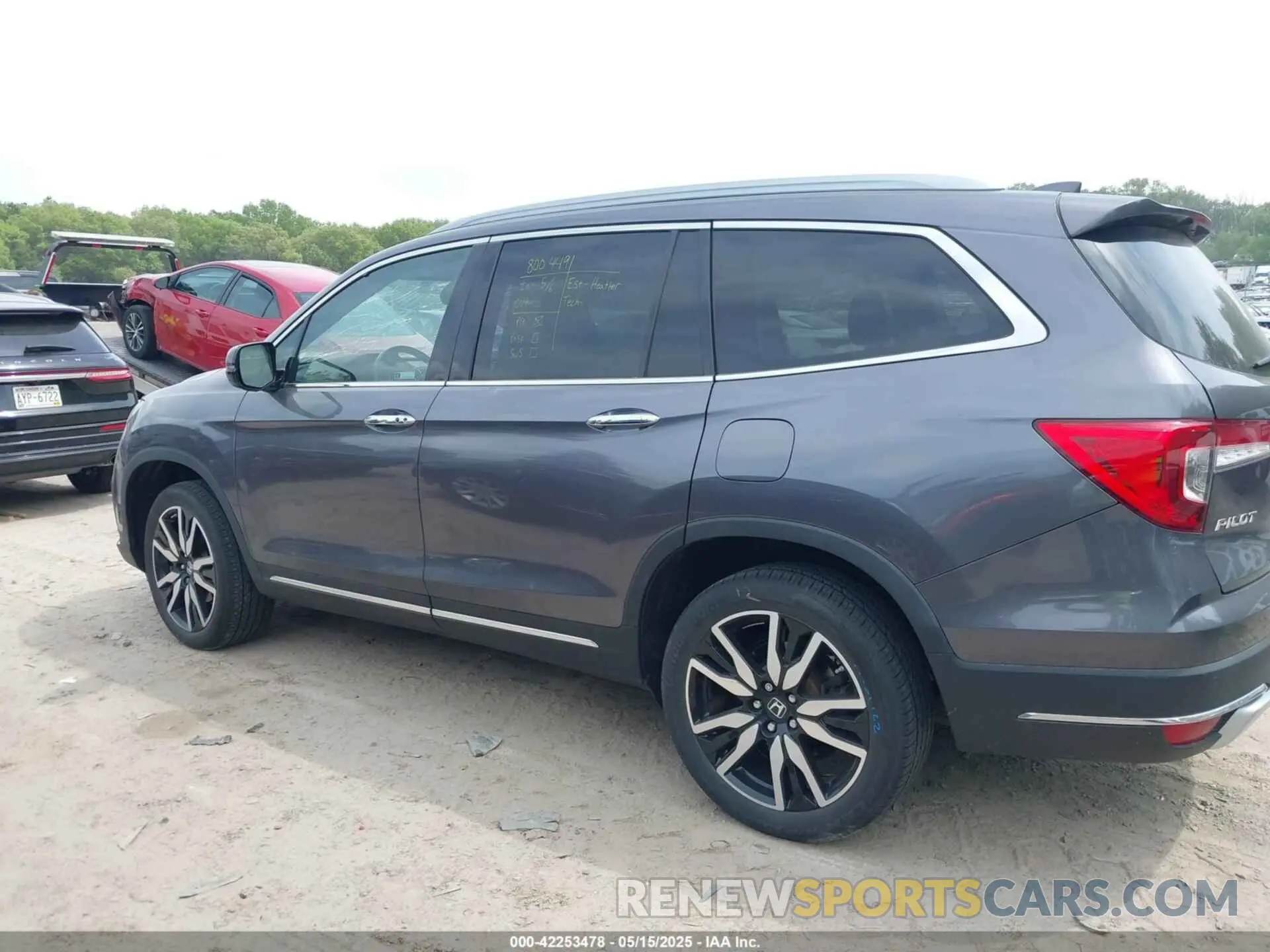 14 Photograph of a damaged car 5FNYF6H00LB027472 HONDA PILOT 2020