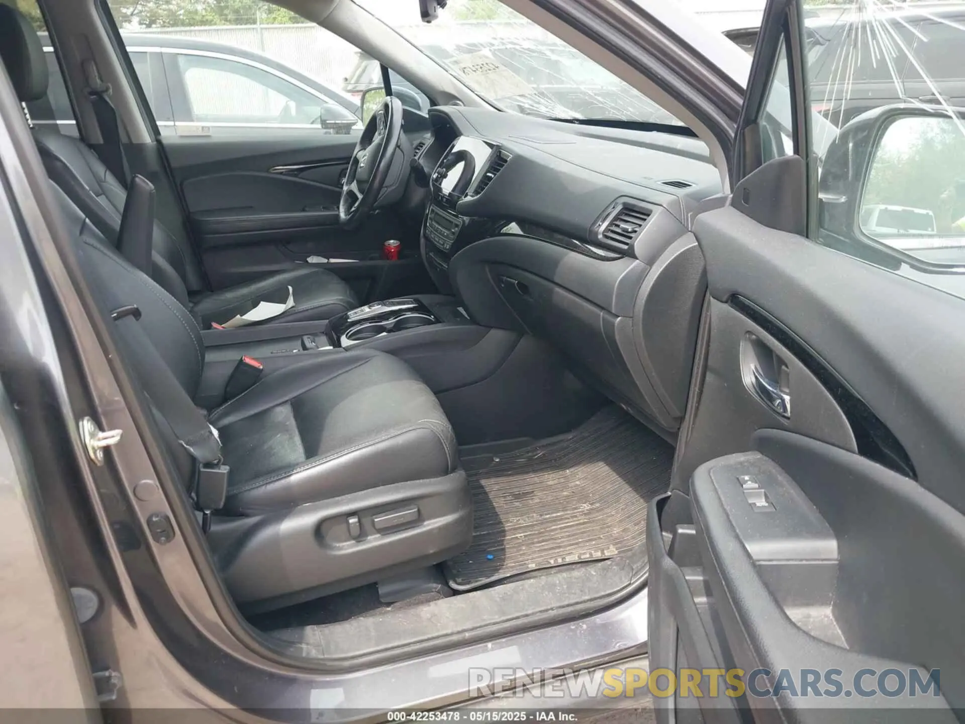 5 Photograph of a damaged car 5FNYF6H00LB027472 HONDA PILOT 2020