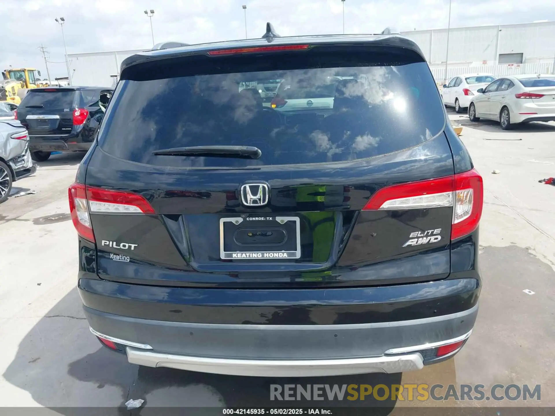 16 Photograph of a damaged car 5FNYF6H04LB000050 HONDA PILOT 2020