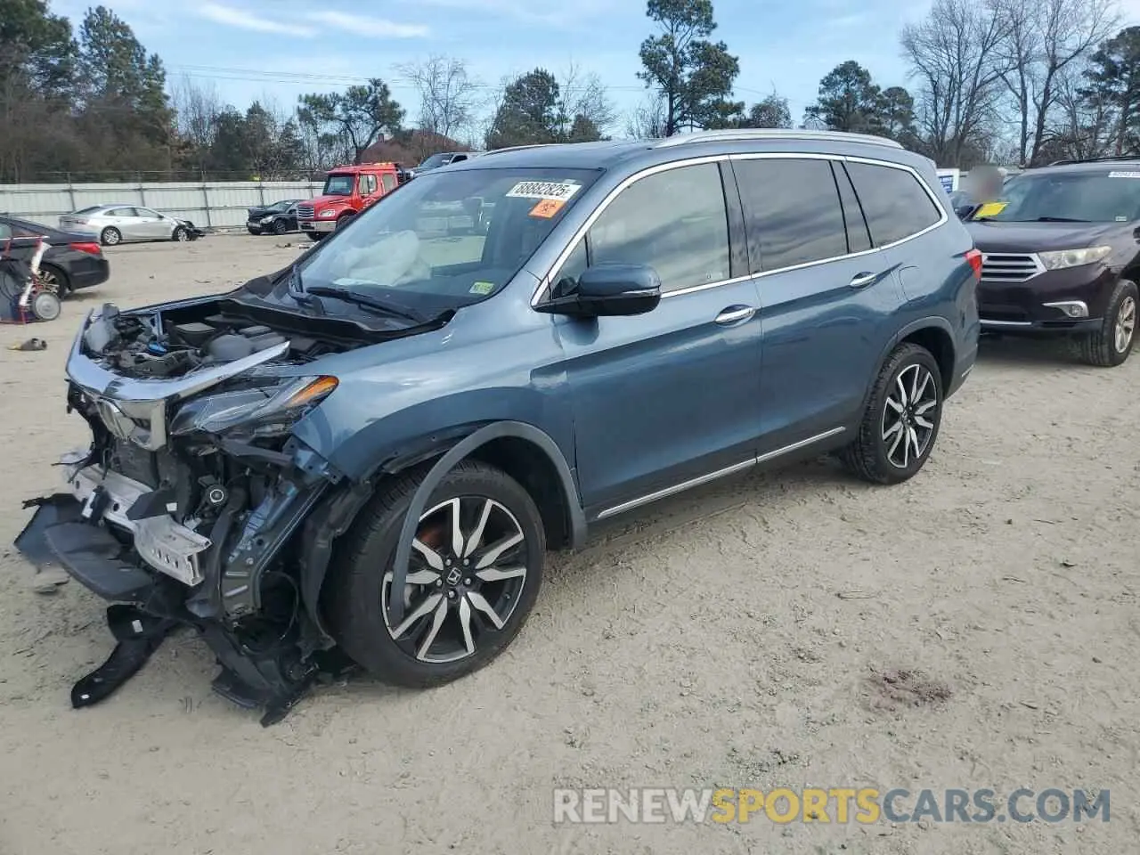 1 Photograph of a damaged car 5FNYF6H04LB018130 HONDA PILOT 2020