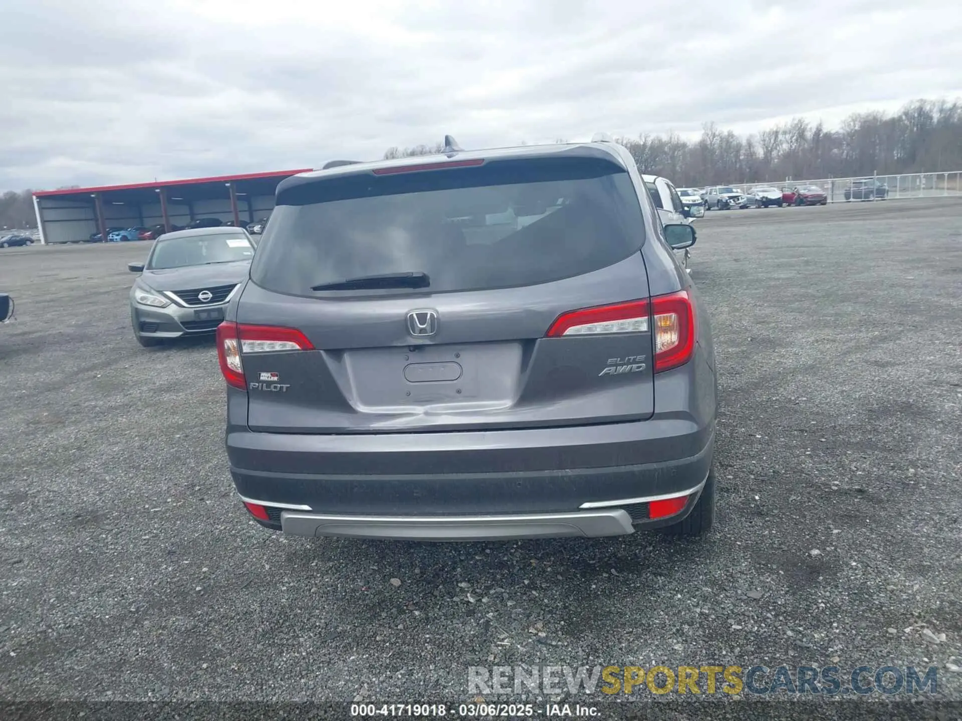 16 Photograph of a damaged car 5FNYF6H05LB025247 HONDA PILOT 2020