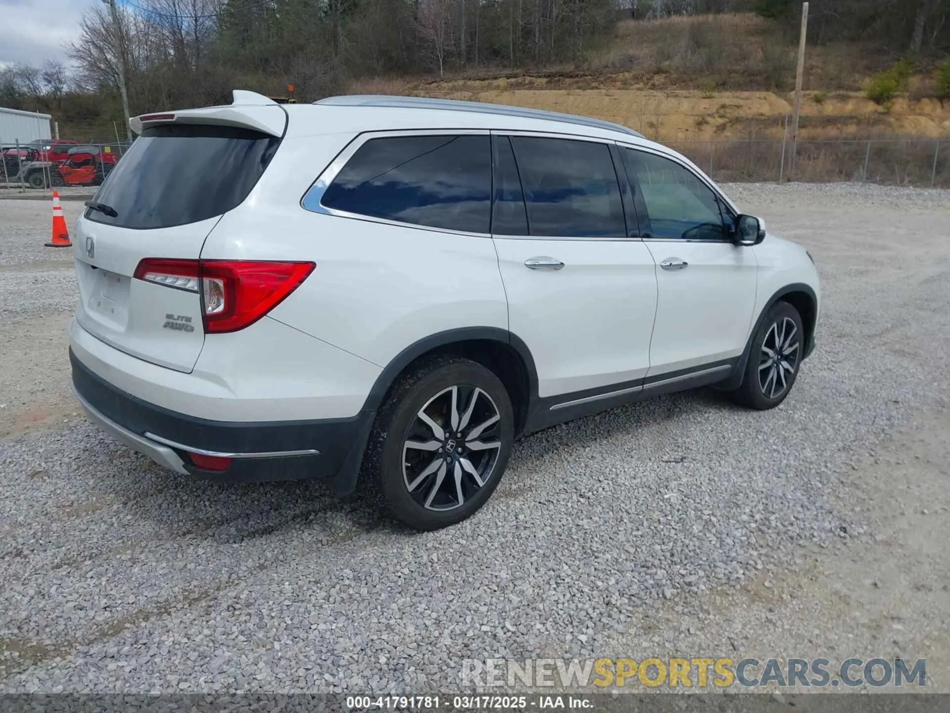 4 Фотография поврежденного автомобиля 5FNYF6H09LB026501 HONDA PILOT 2020