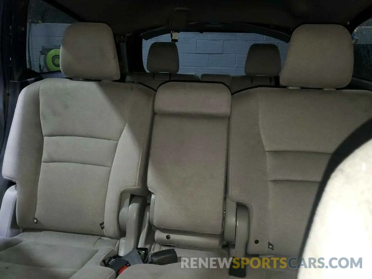 10 Photograph of a damaged car 5FNYF6H31LB045537 HONDA PILOT 2020