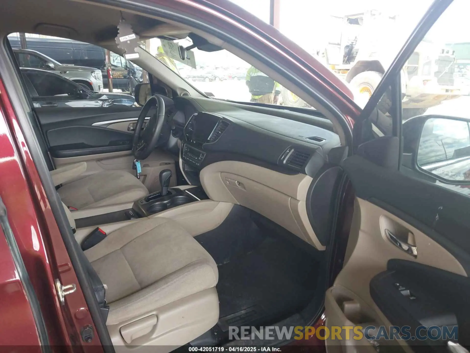 5 Фотография поврежденного автомобиля 5FNYF6H34LB021295 HONDA PILOT 2020