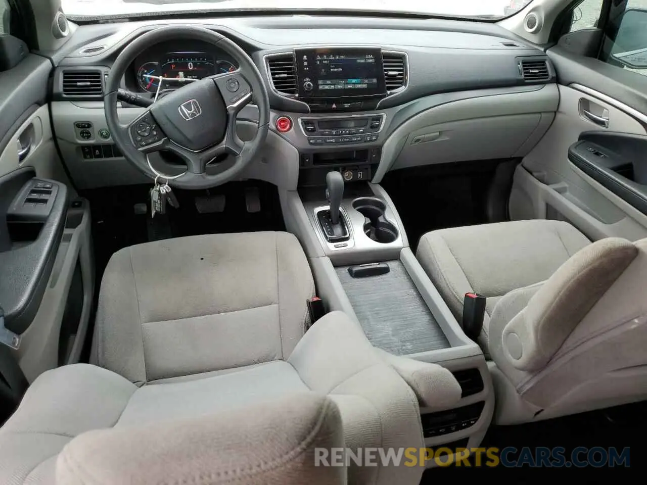 8 Photograph of a damaged car 5FNYF6H35LB011844 HONDA PILOT 2020