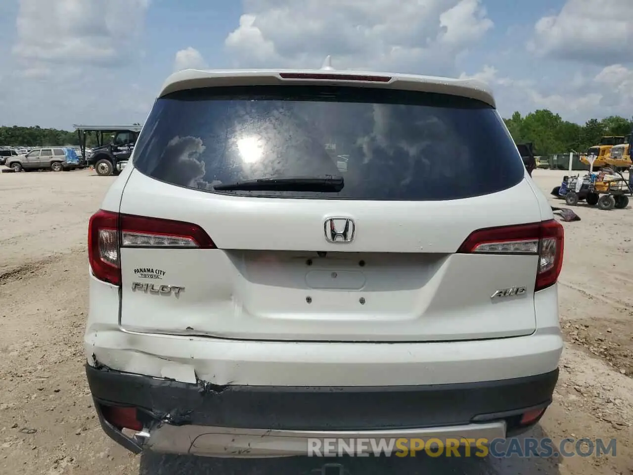 6 Photograph of a damaged car 5FNYF6H35LB021290 HONDA PILOT 2020