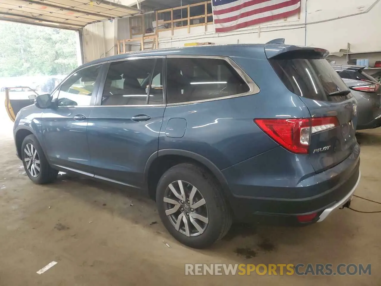 2 Фотография поврежденного автомобиля 5FNYF6H35LB024156 HONDA PILOT 2020