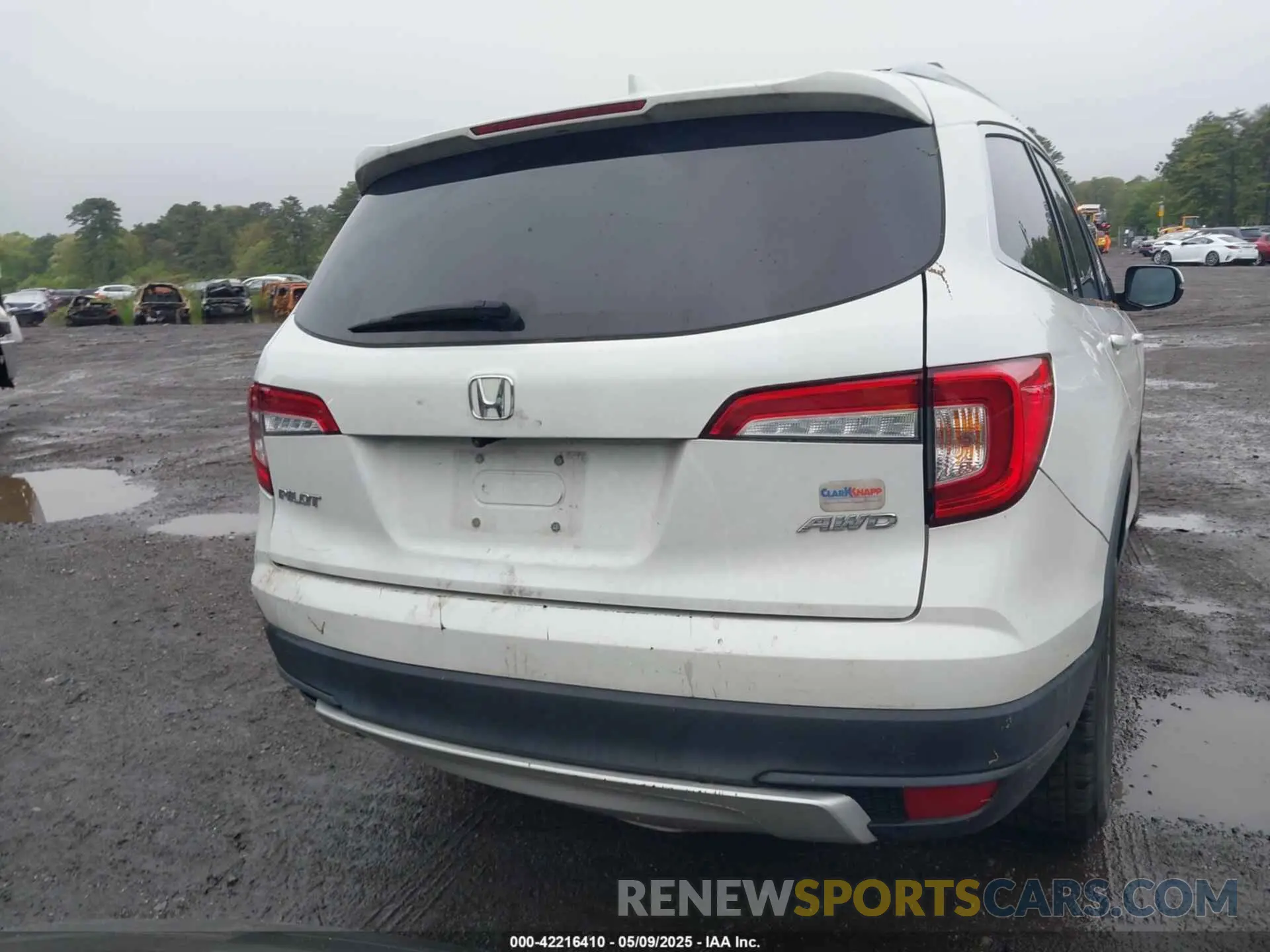 16 Photograph of a damaged car 5FNYF6H36LB027308 HONDA PILOT 2020