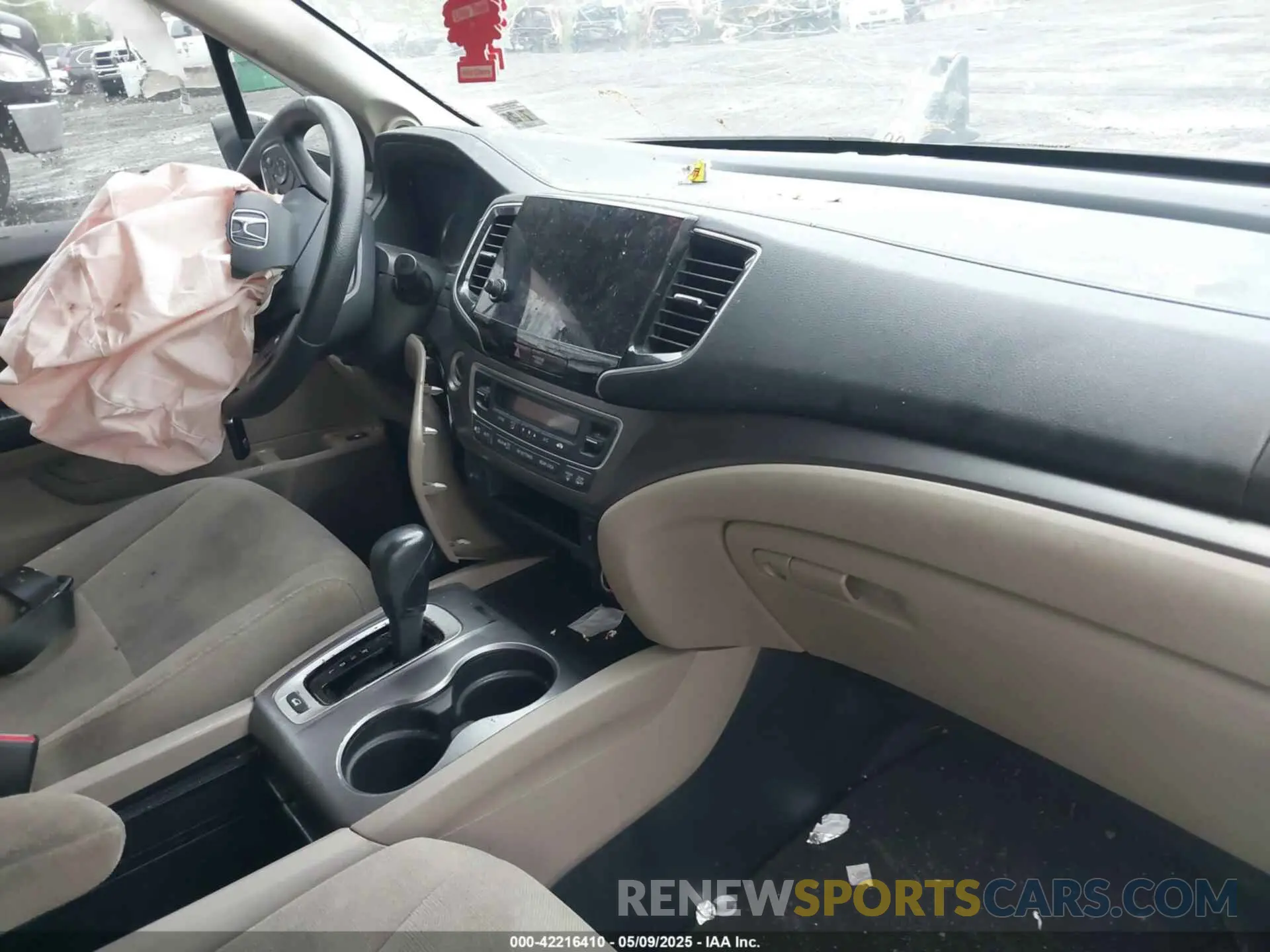 5 Photograph of a damaged car 5FNYF6H36LB027308 HONDA PILOT 2020