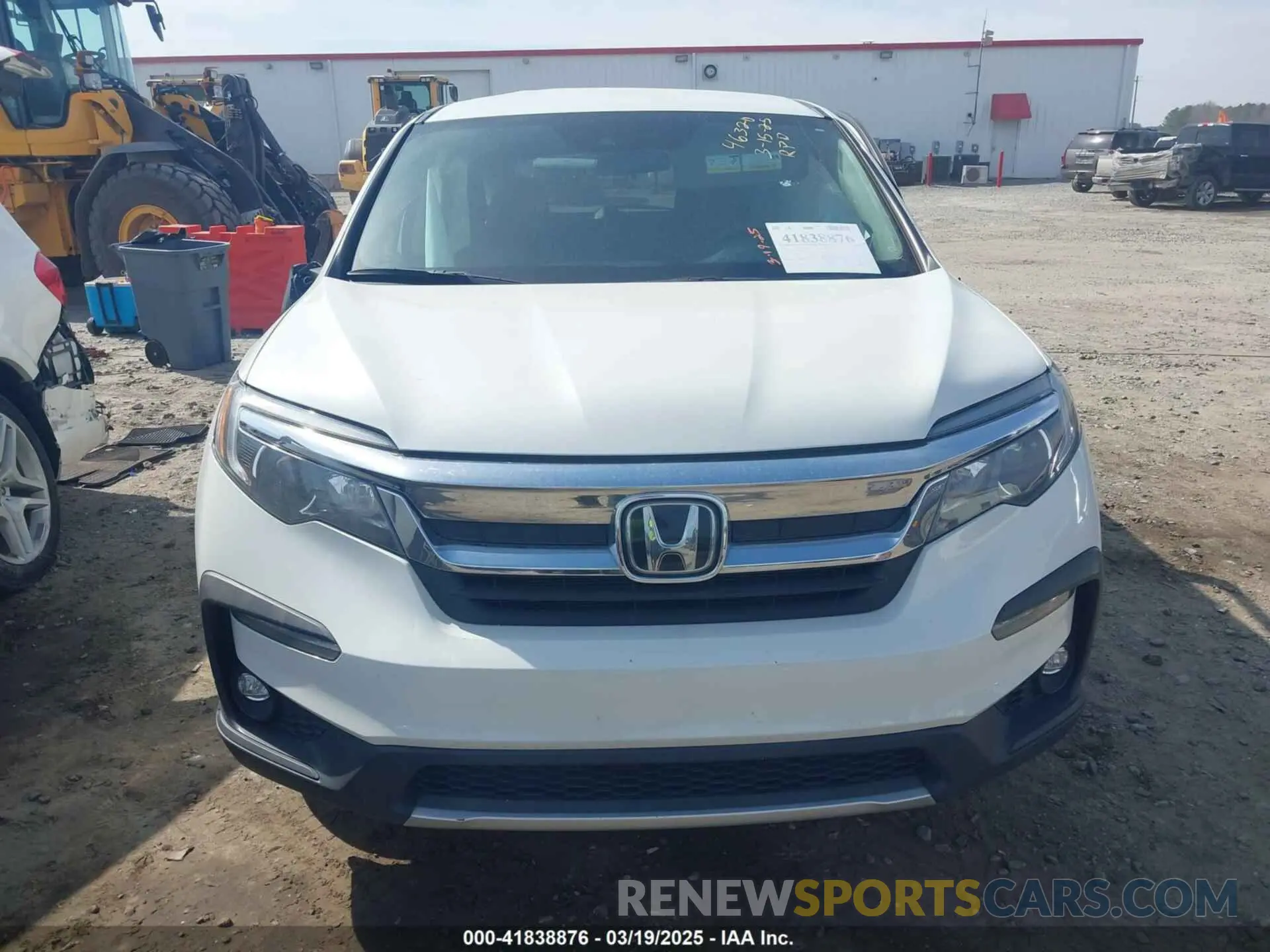 11 Photograph of a damaged car 5FNYF6H36LB057201 HONDA PILOT 2020